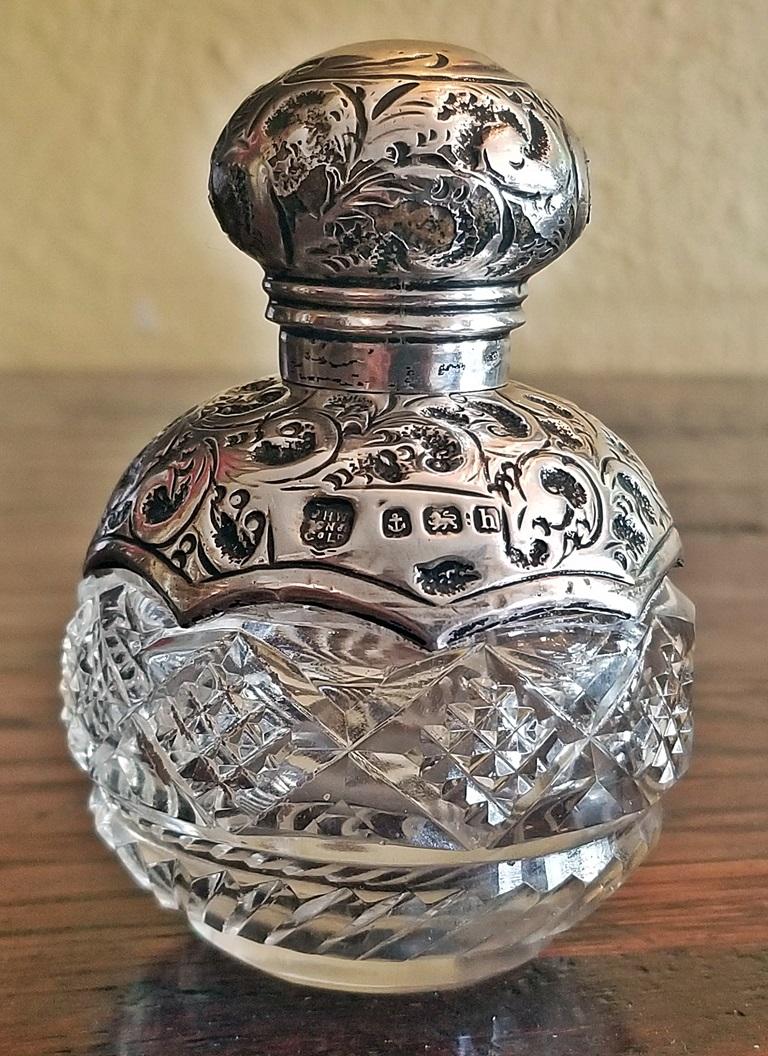 Hand-Crafted 20th Century Sterling Silver and Crystal Perfume Bottle, Birmingham, 1907