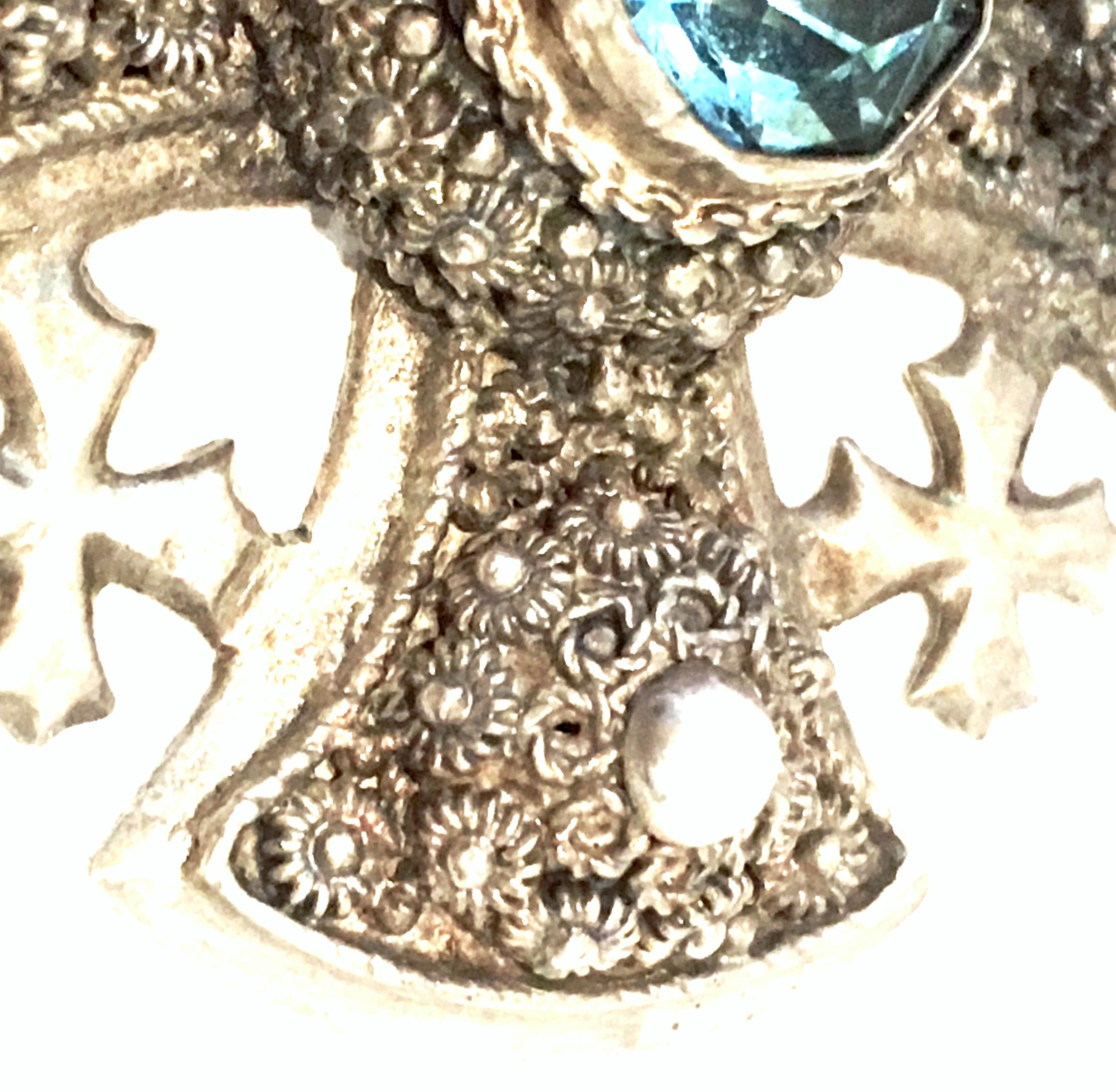 20th Century Sterling Silver & Blue Topaz Maltese Cross Pendant Necklace For Sale 3