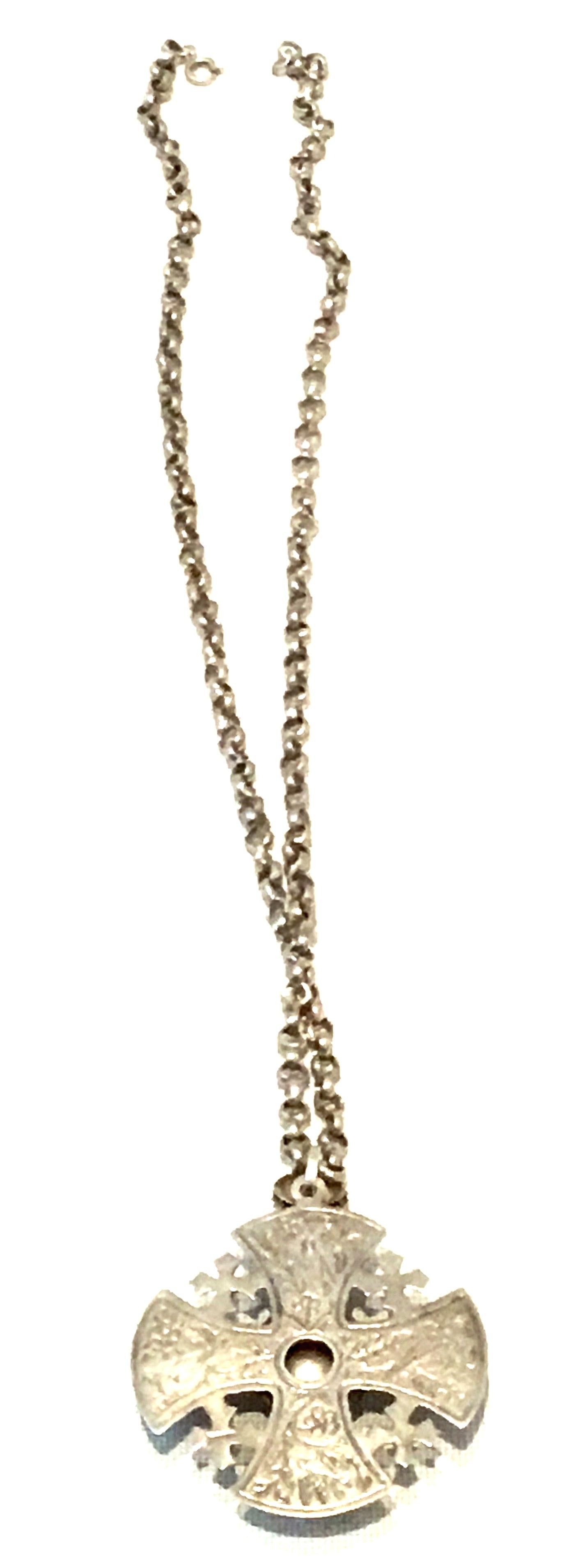 20th Century Sterling Silver & Blue Topaz Maltese Cross Pendant Necklace For Sale 6