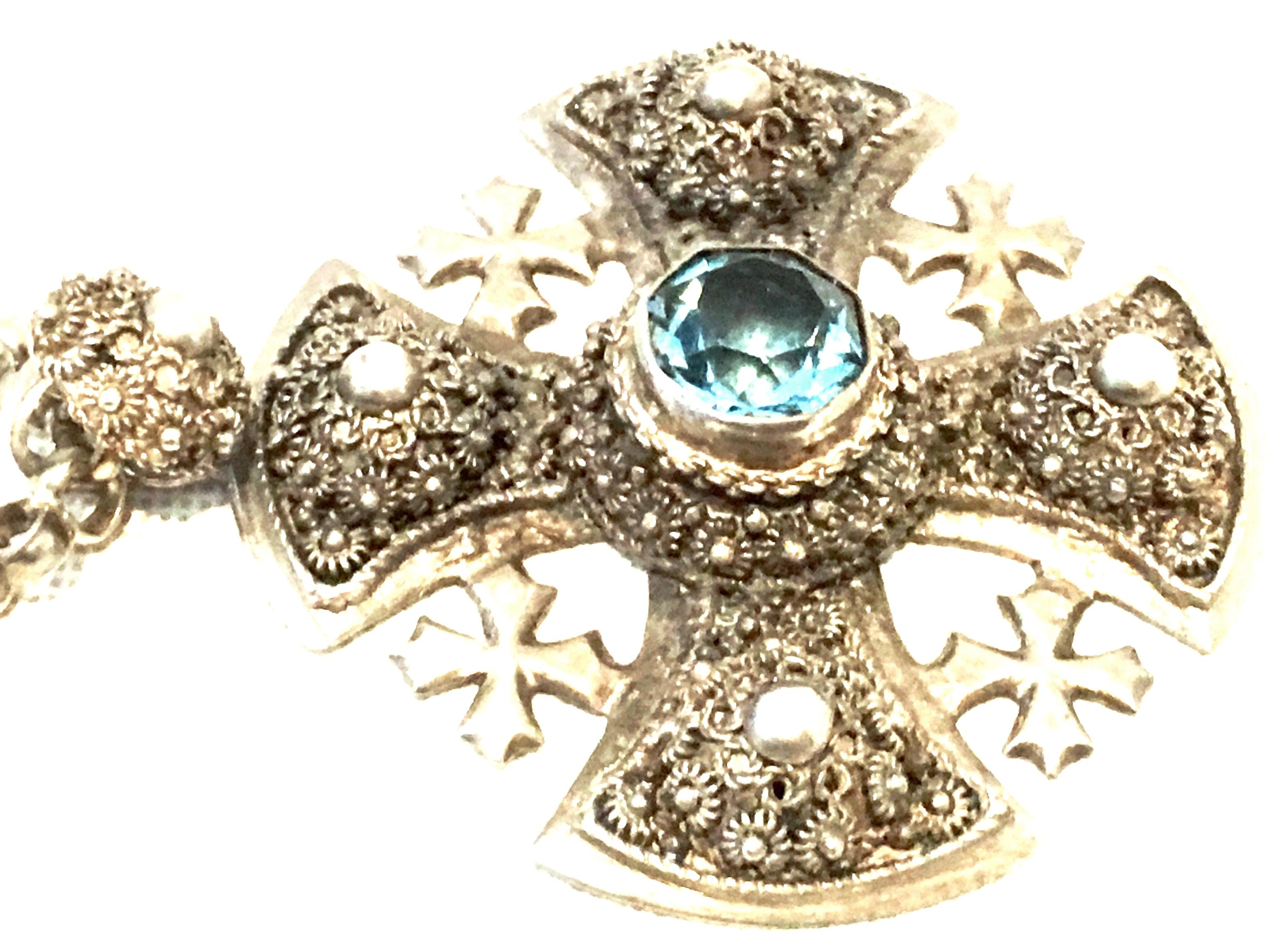 20th Century Sterling Silver & Blue Topaz Maltese Cross Pendant Necklace For Sale 2