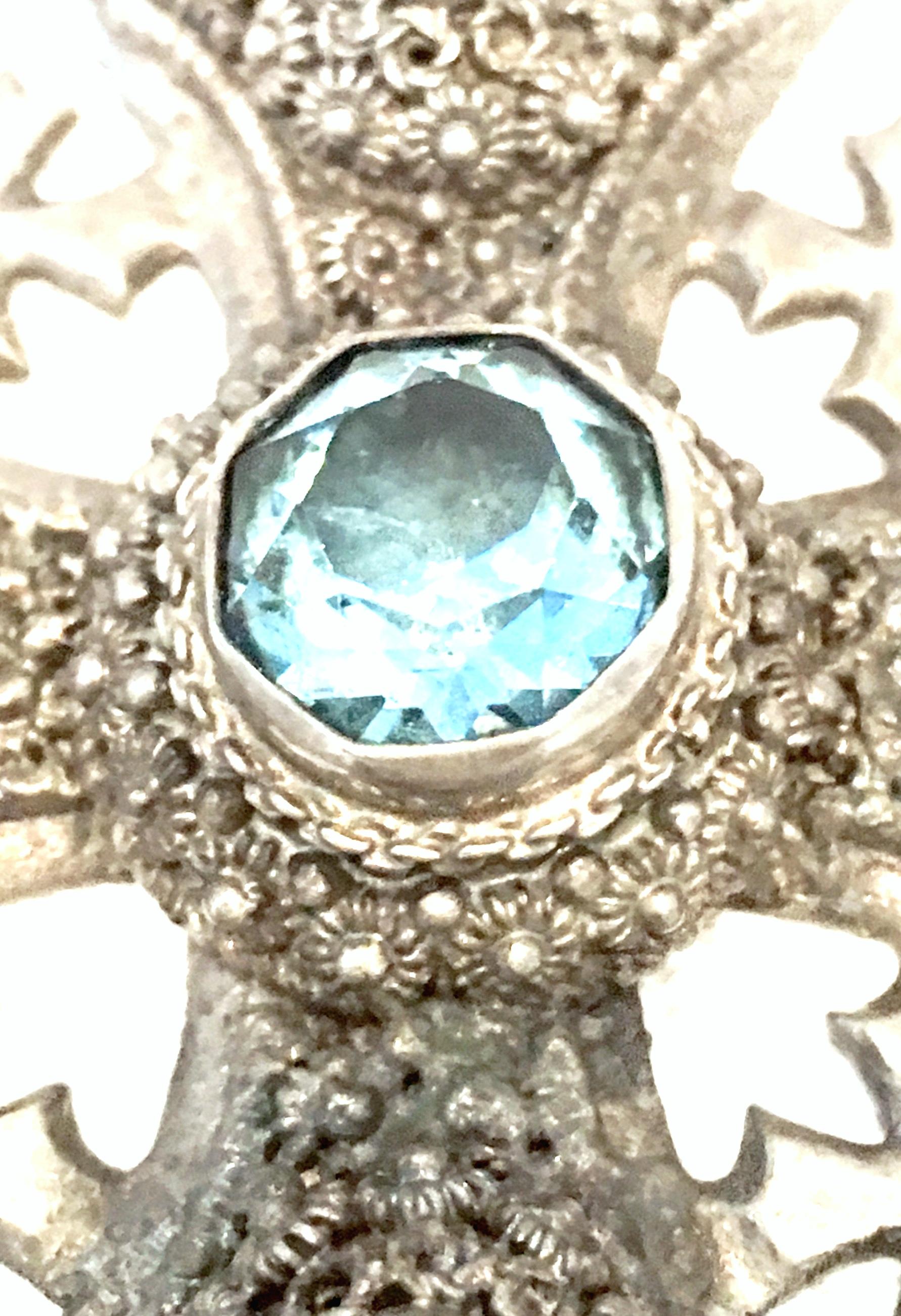 20th Century Sterling Silver & Blue Topaz Maltese Cross Pendant Necklace For Sale 4
