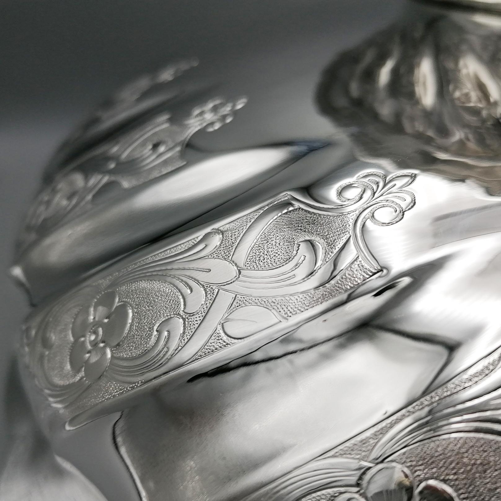 Centro de mesa oval italiano de plata de ley del siglo XX en venta 7