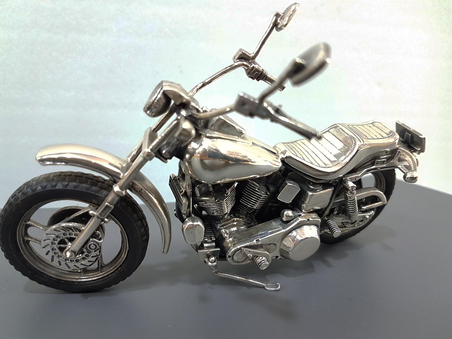 20th Century Sterling Silver Miniature Motorcycle Harley Davidson, Made in Italy In Excellent Condition For Sale In VALENZA, IT