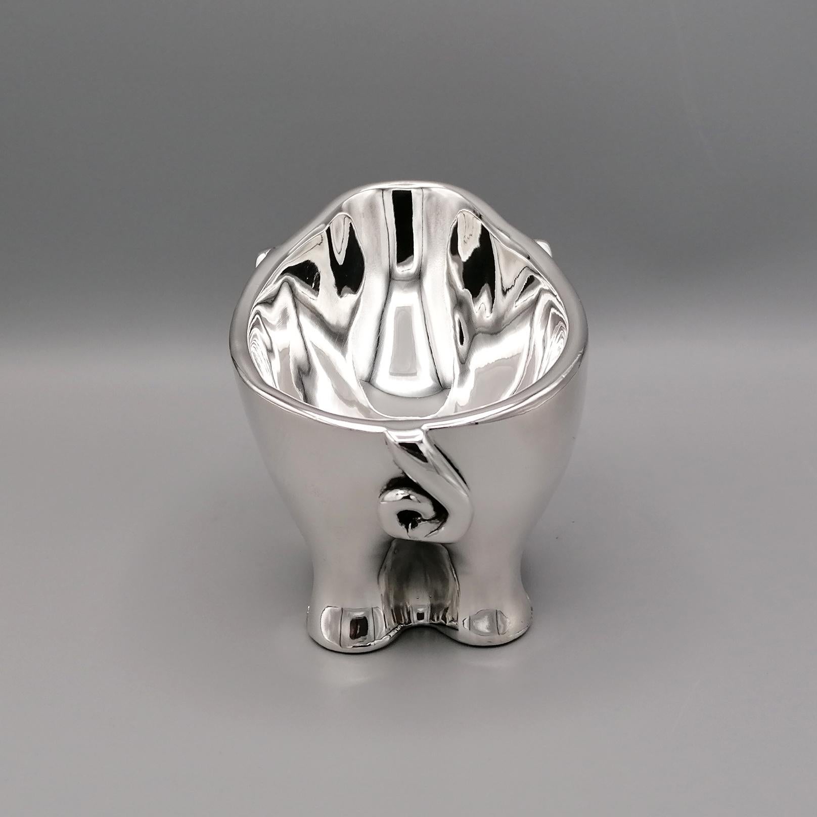 20th Century Sterling Silver Stylized Elephant Shaped Soap / Candy Holder In Excellent Condition In VALENZA, IT