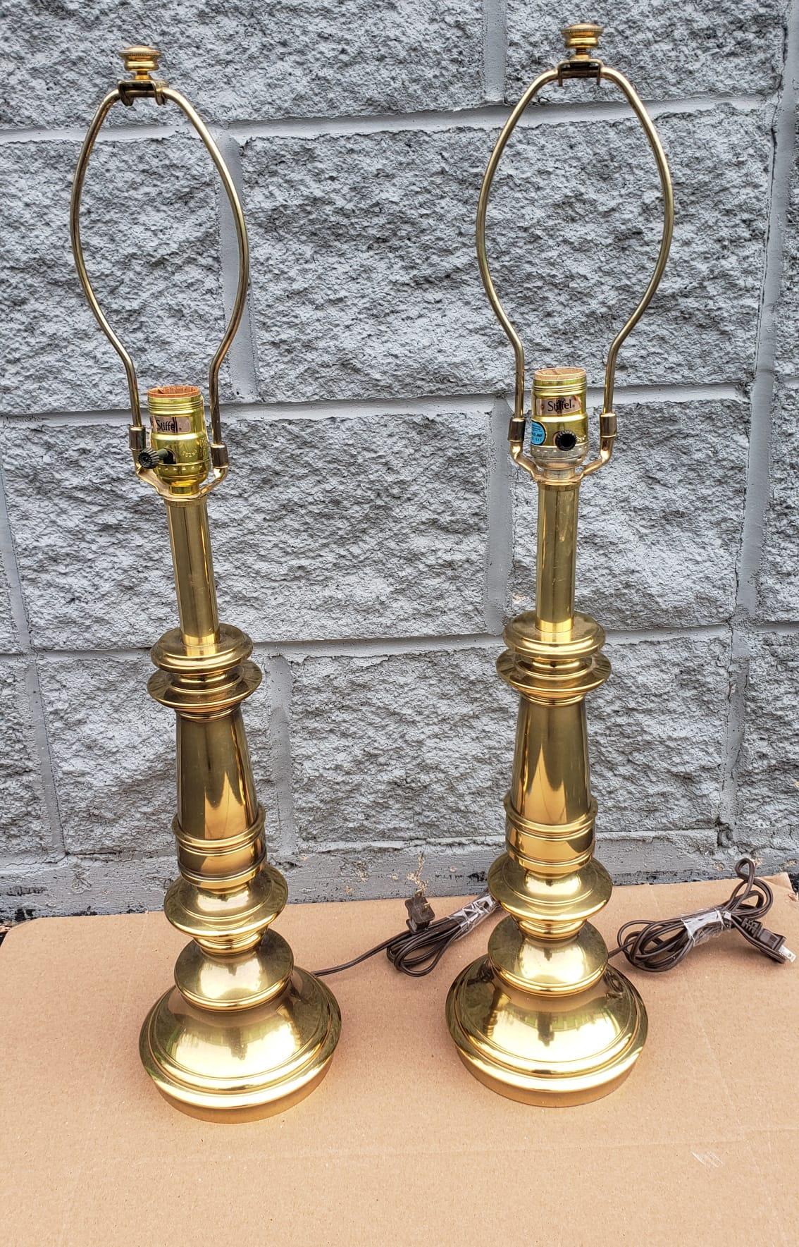 A pair of 20th century Stiffel solid polished brass table lamps in great condition.
Measures 6>25