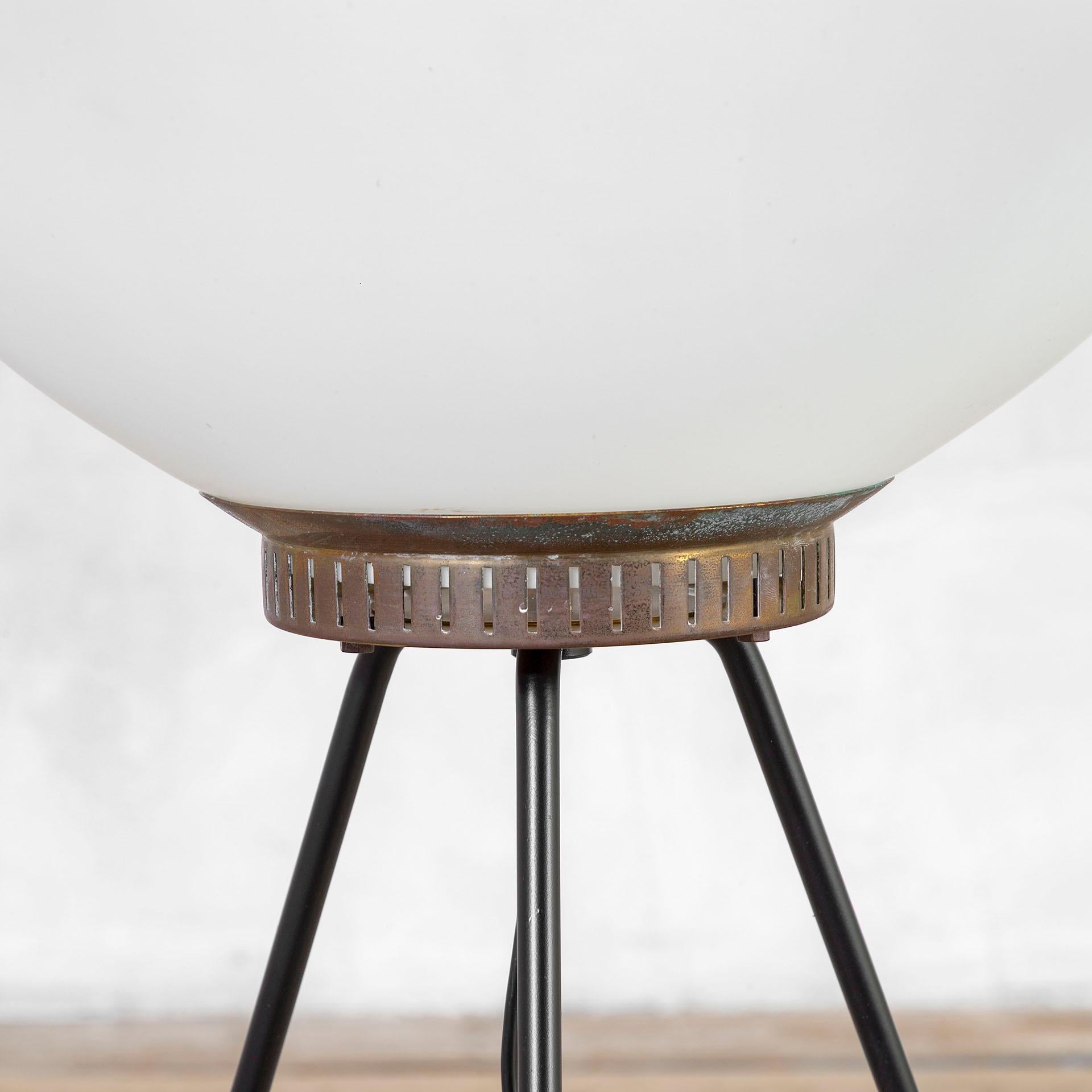 20e siècle, Stilnovo Lampadaire en laiton et métal 1960 Bon état - En vente à Turin, Turin