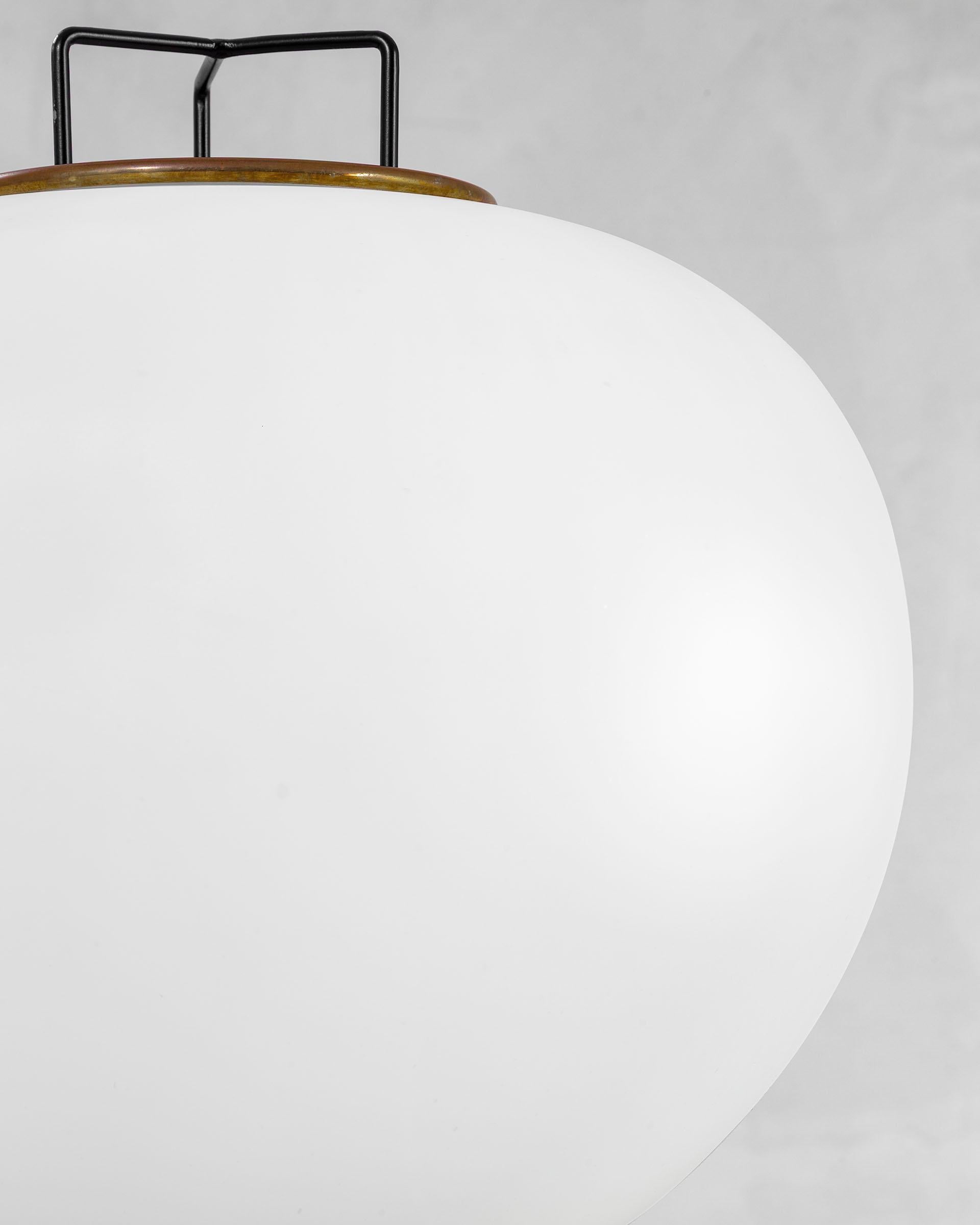 Mid-20th Century 20e siècle, Stilnovo Lampadaire en laiton et métal 1960 en vente
