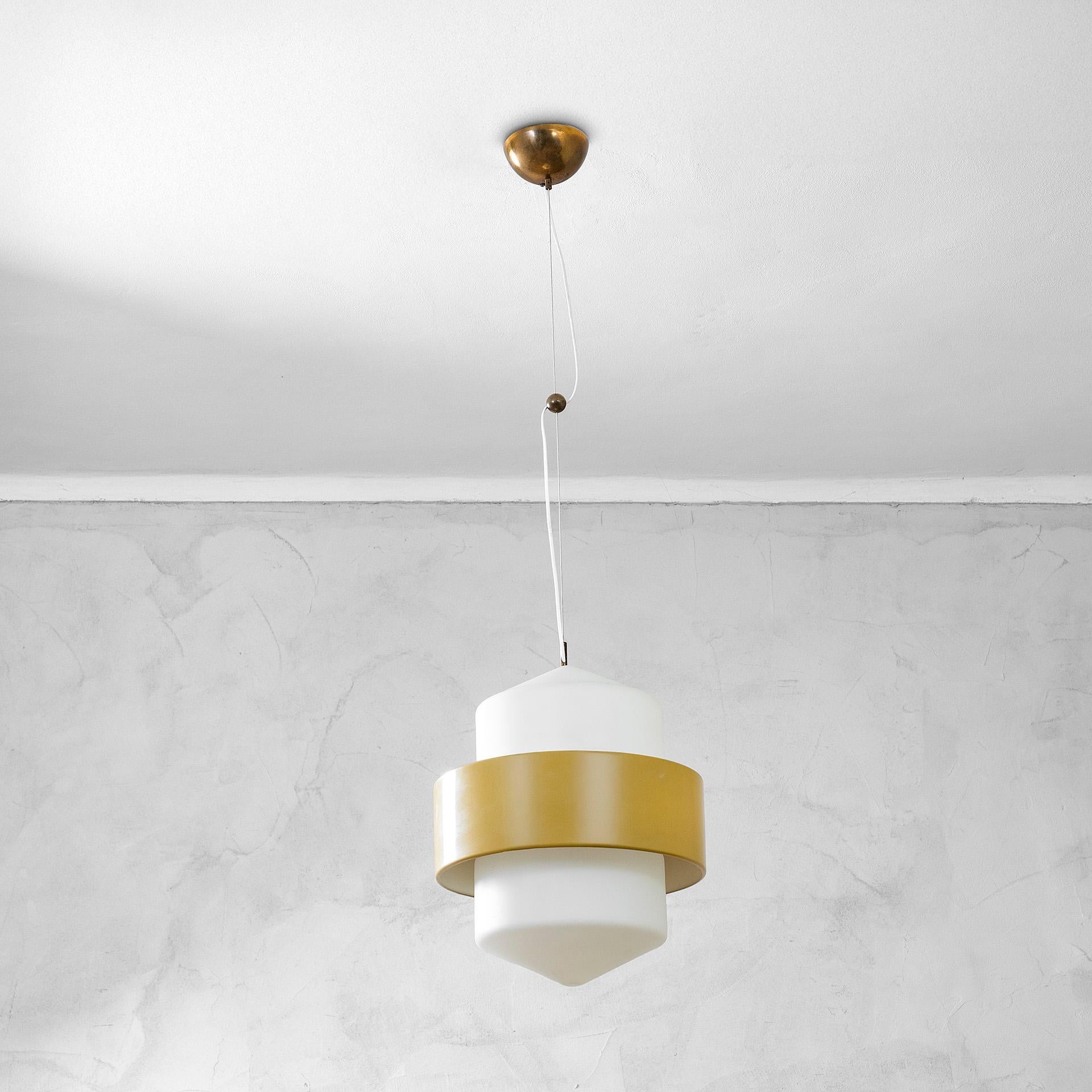 Stilnovo is founded in Milan by Bruno Gatta in 1946.
In December 1946 Stilnovo made its first appearance in Domus, where two table lamps and a brass tray were published. In 1949 Bruno Gatta's brother Paolo joined the company.
Stilnovo reaches the