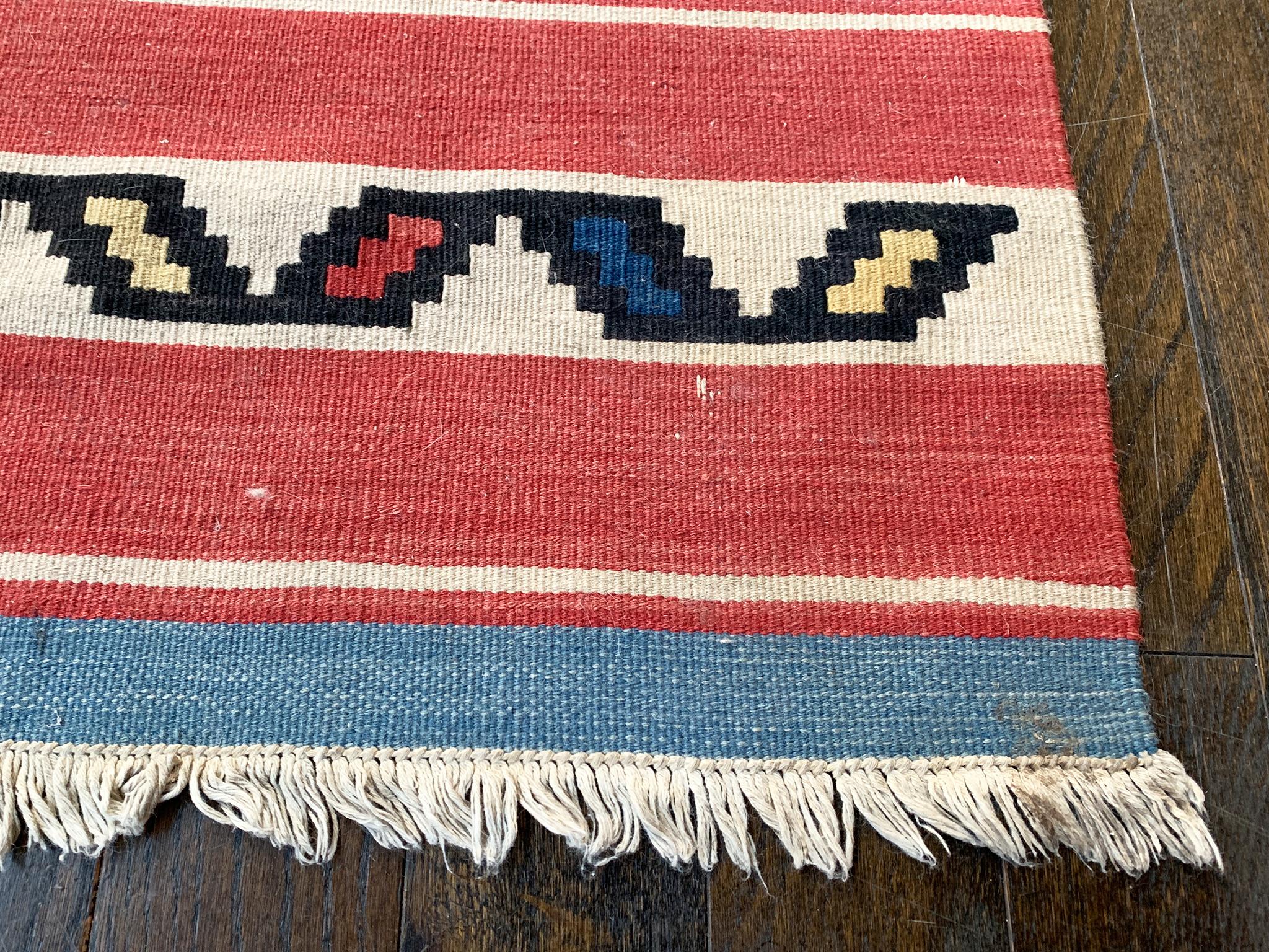 Gestreifter Navajo-Teppich des 20. Jahrhunderts (72 X 47) im Angebot 3