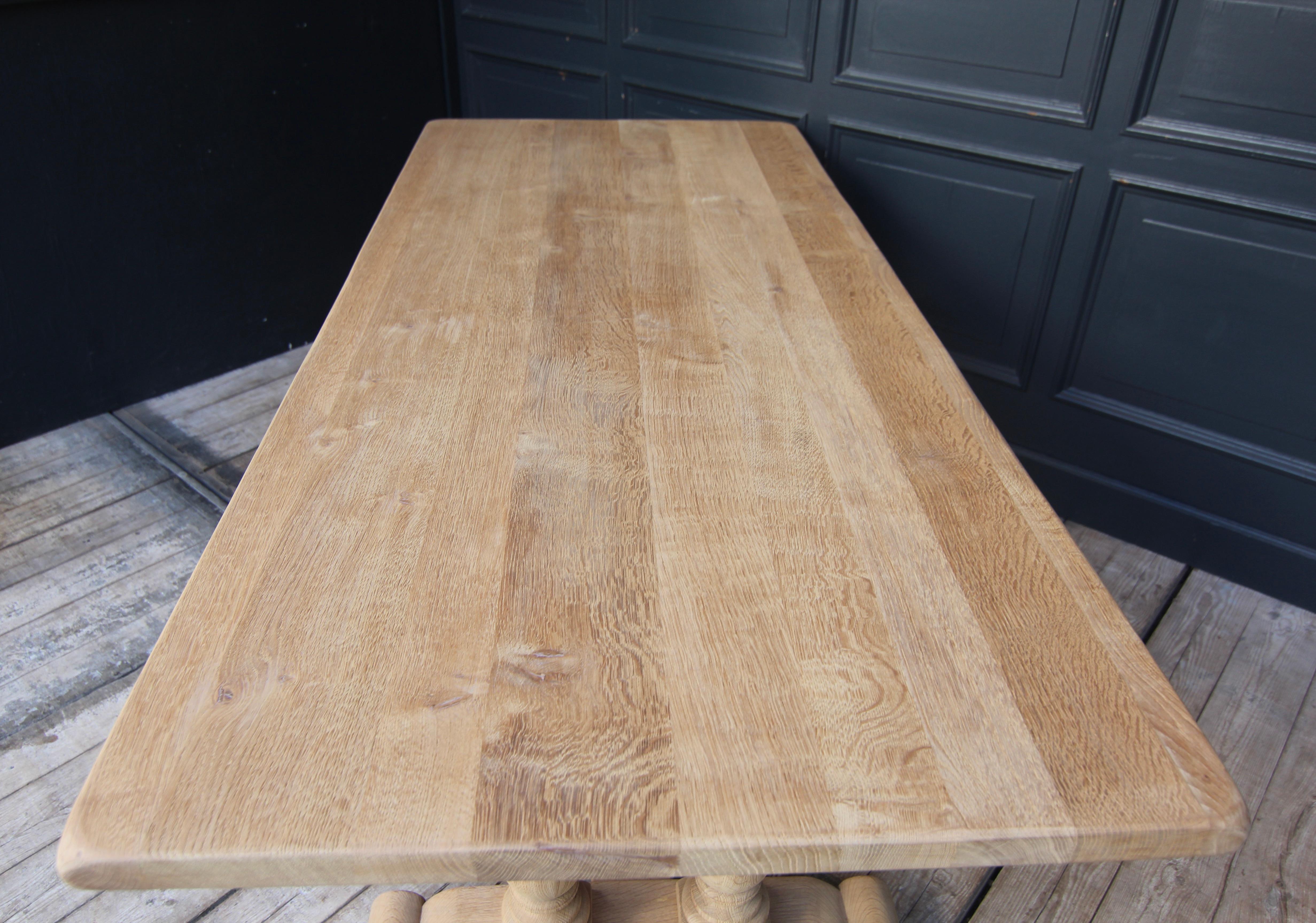 20th Century Stripped Oak Dining Table For Sale 10