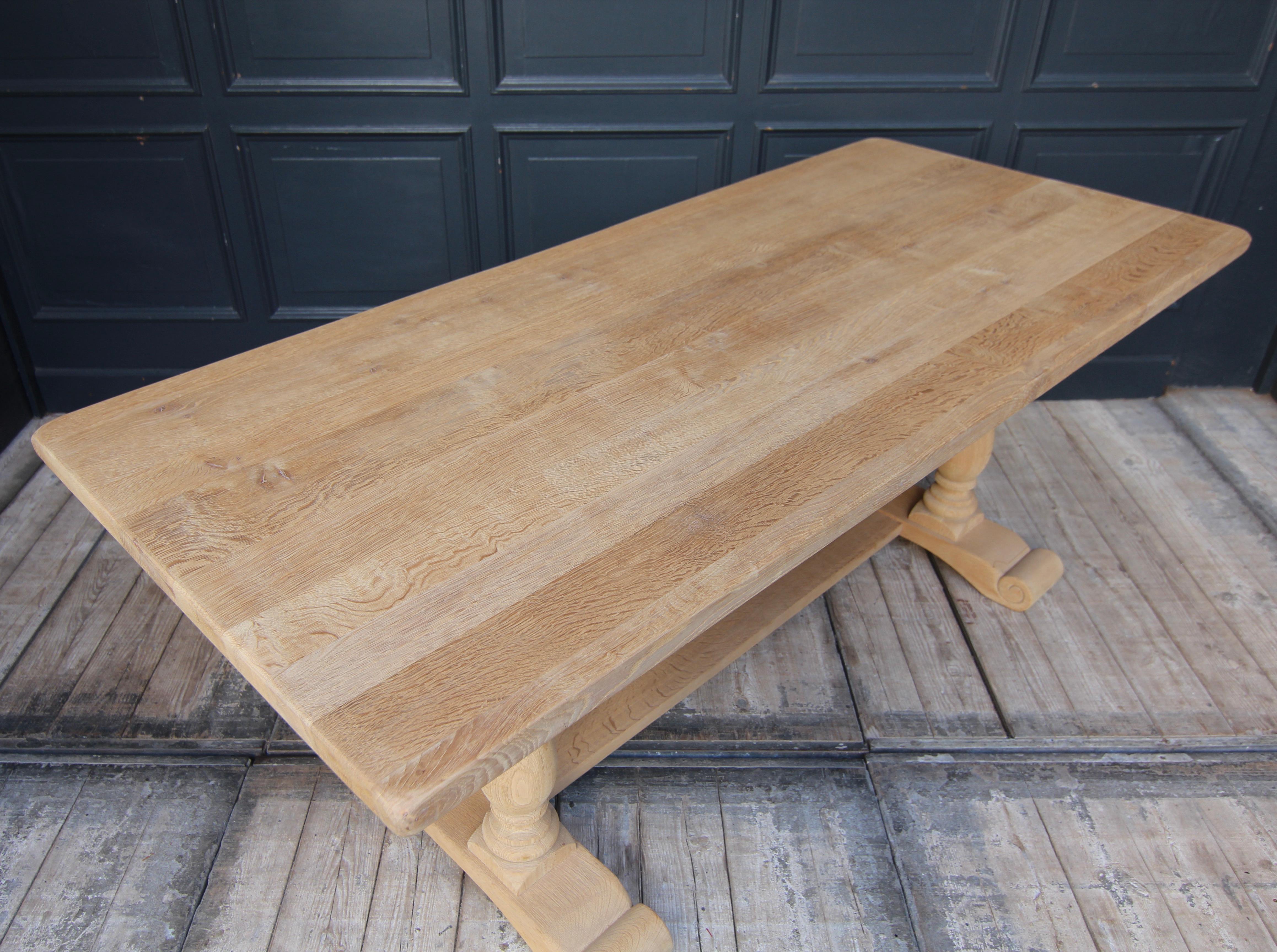 20th Century Stripped Oak Dining Table For Sale 2