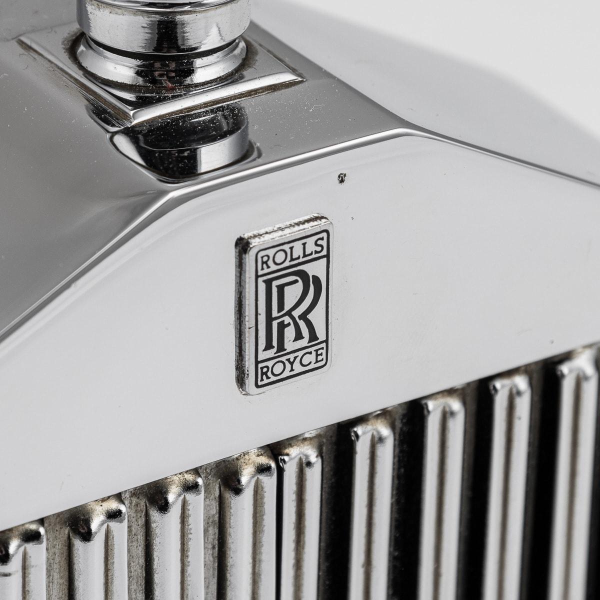 20th Century Stylish Ruddspeed Rolls Royce Radiator Flask / Decanter c.1960 For Sale 2