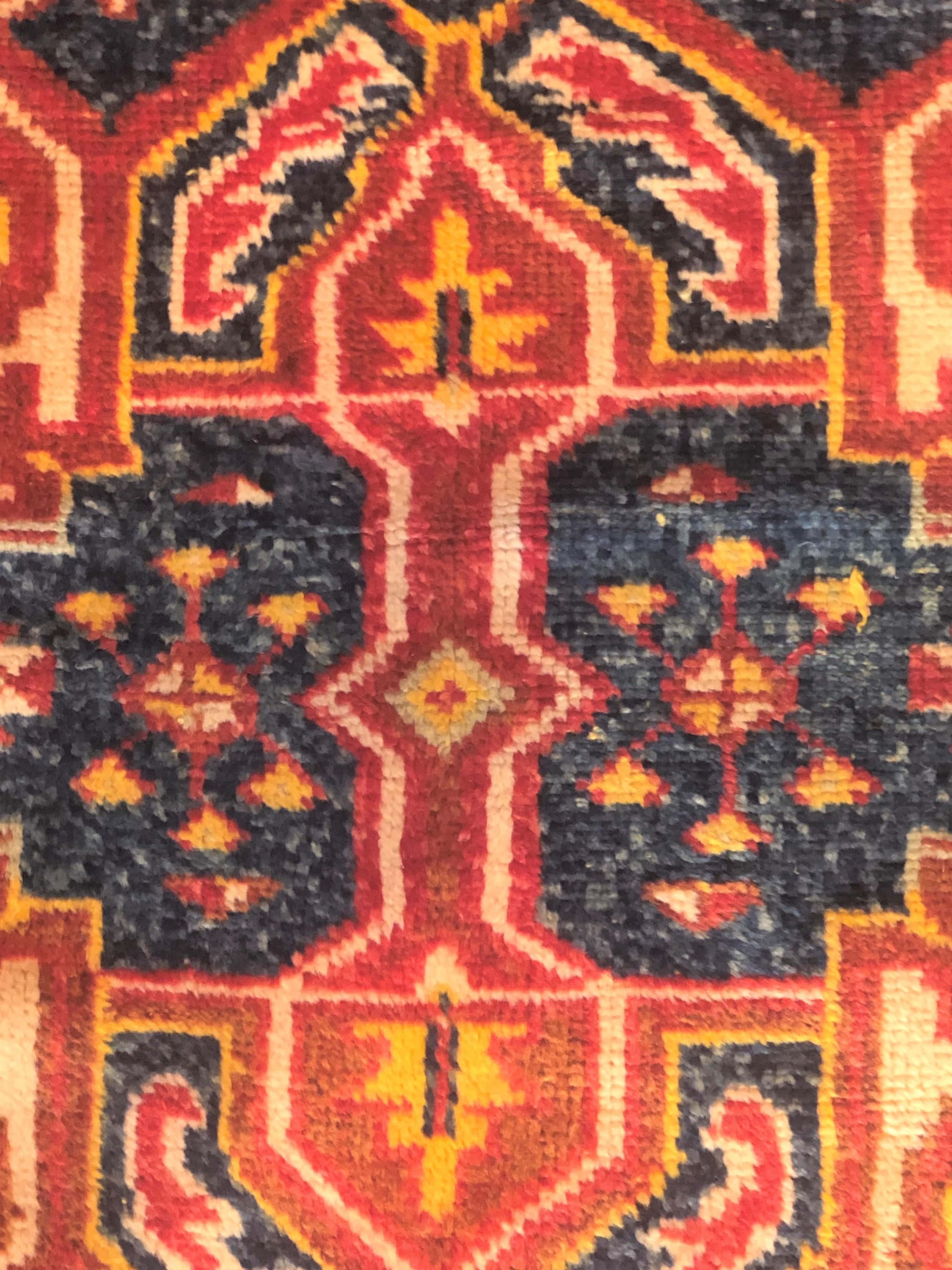 Laine Tapis berbère jaune, orange et bleu des couleurs du soleil du 20ème siècle, vers 1950 en vente