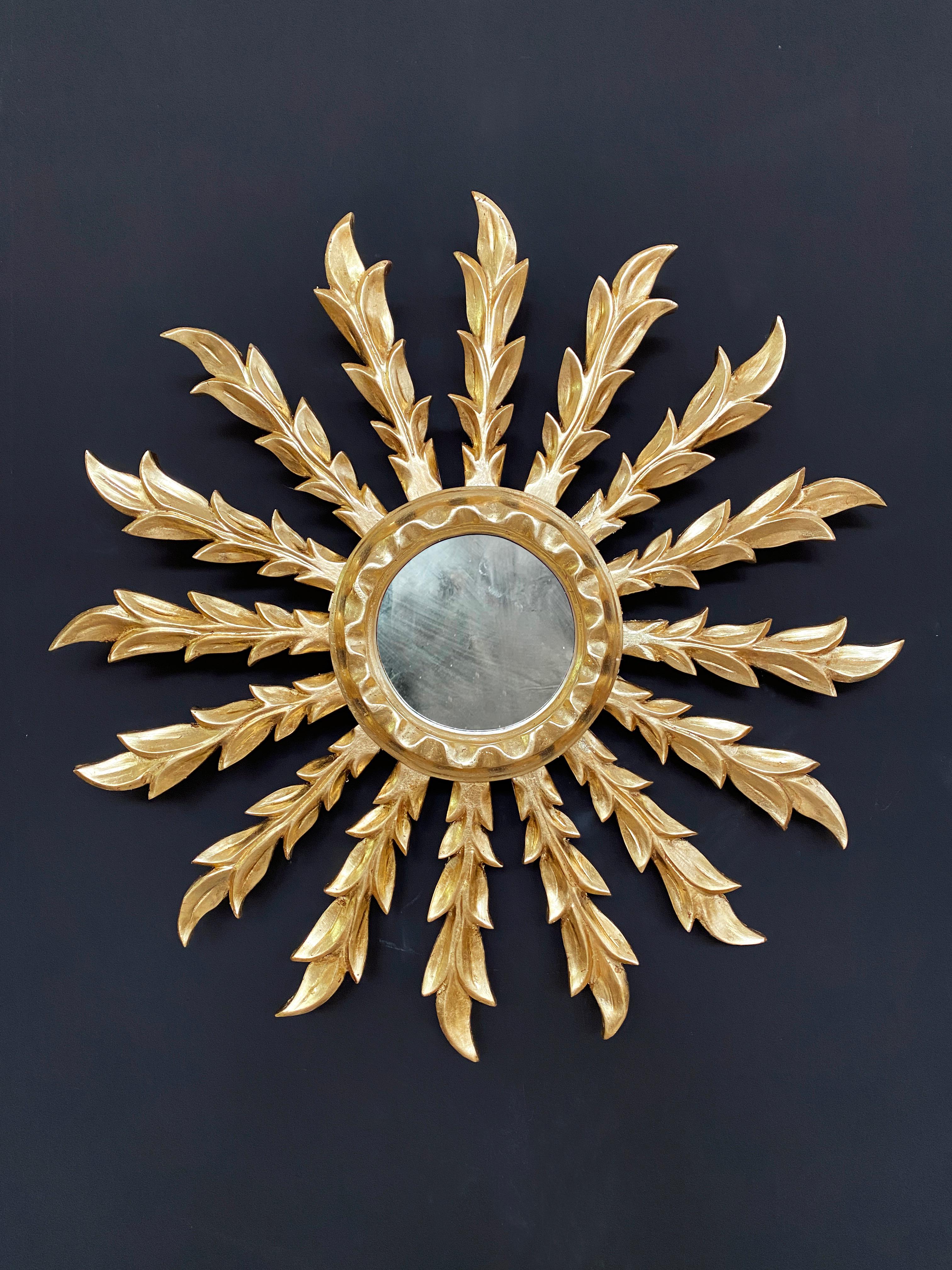 Espejo dorado sunburst del siglo XX Moderno de mediados de siglo en venta