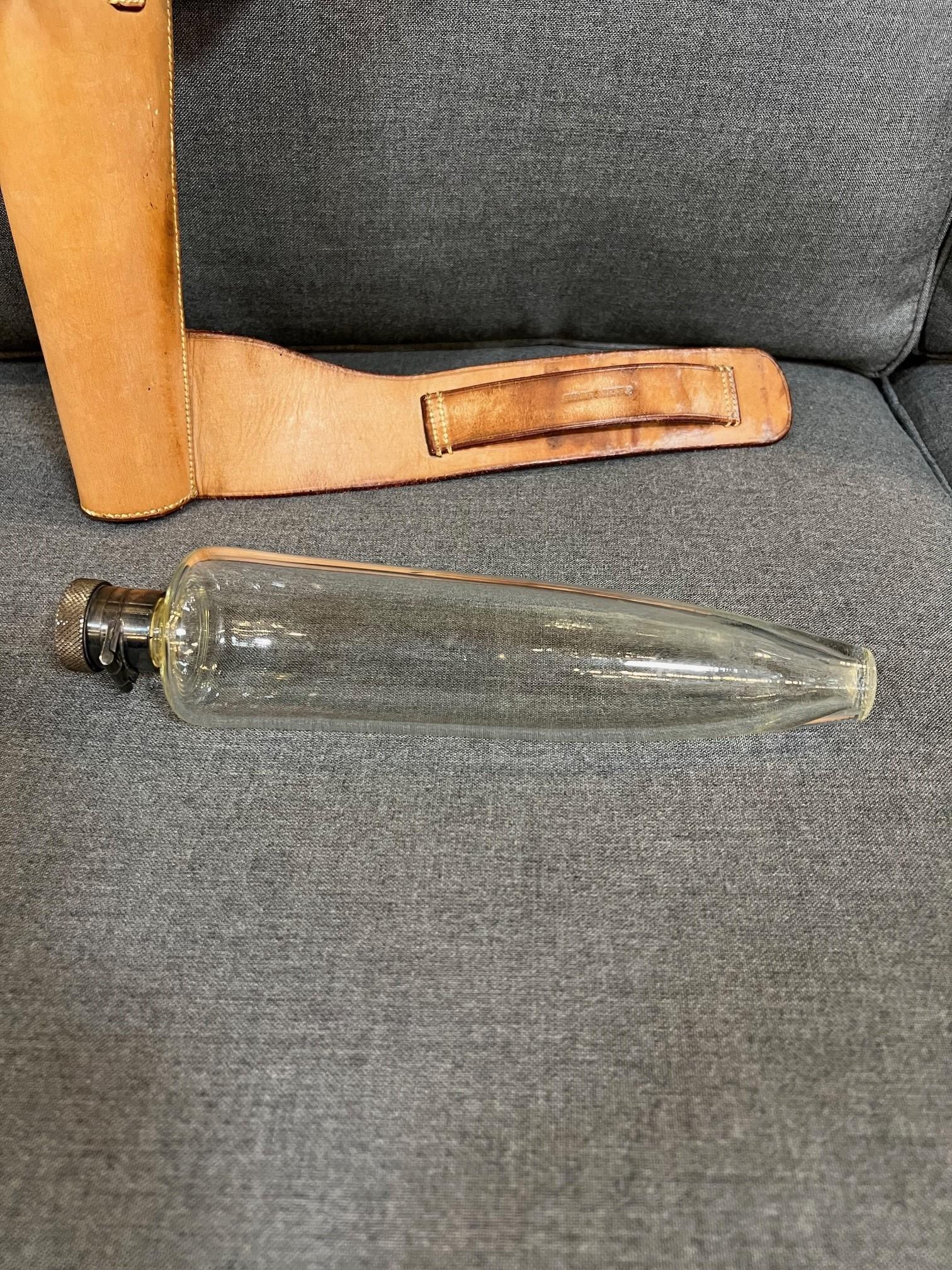Flacon de selle en verre Swaine & Adeney du 20ème siècle dans un étui en cuir ajusté en vente 11