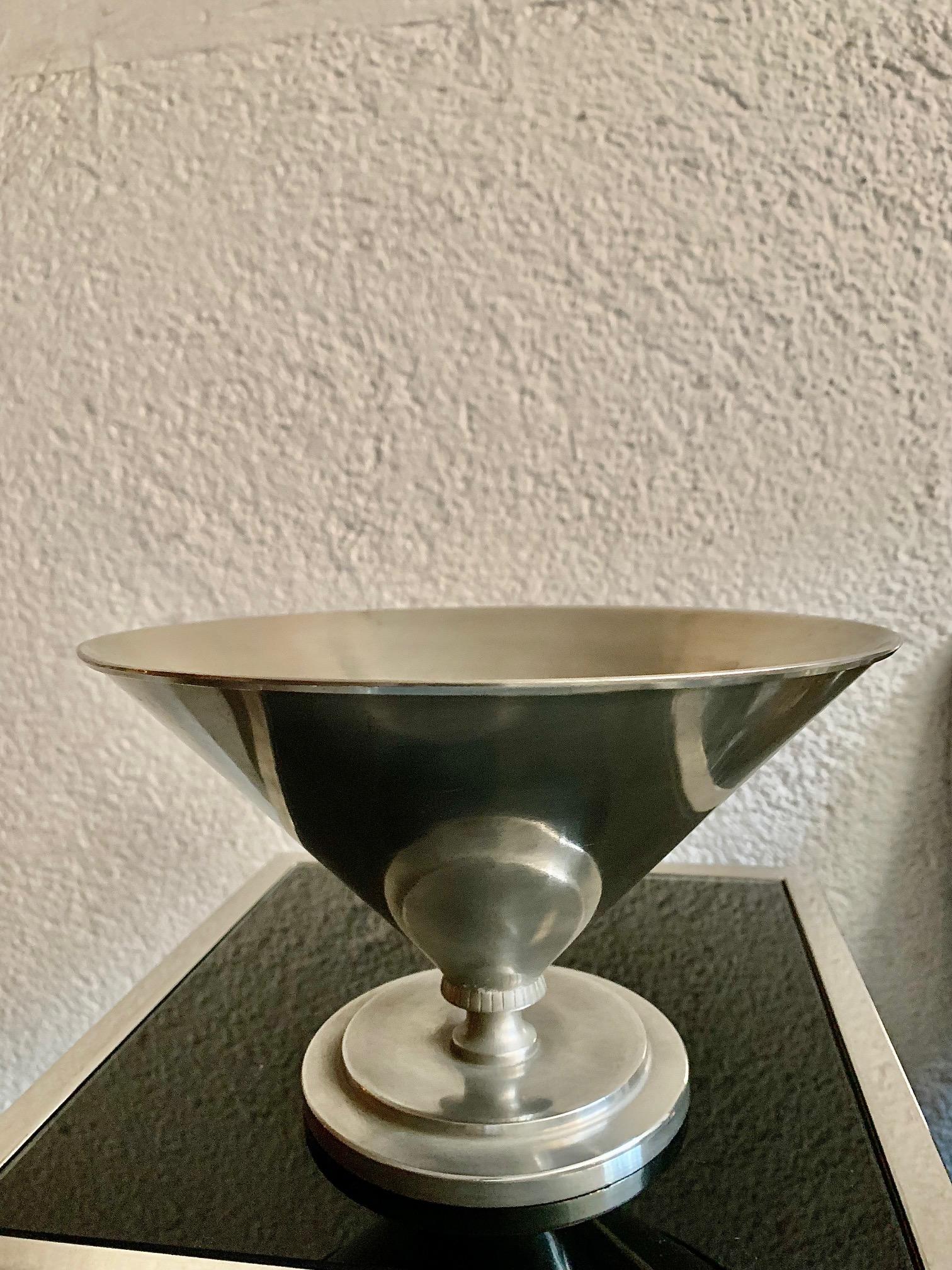20th Century, Swedish Art Deco Pewter Vase by Tyringe Konsthanverk For Sale 2