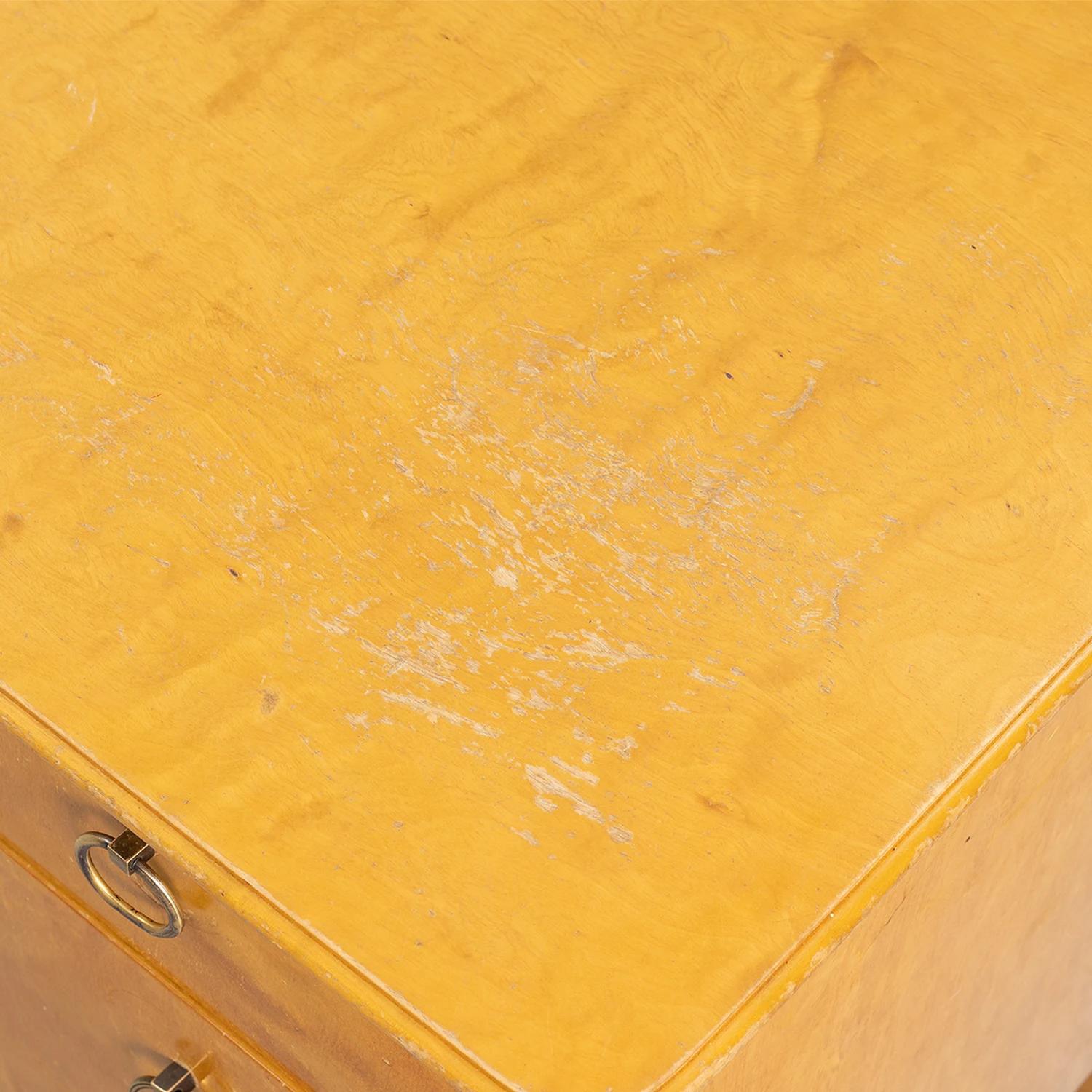 20th Century Swedish Birchwood Chest of Drawers by AB Åsundens Möbelfabrik In Good Condition For Sale In West Palm Beach, FL