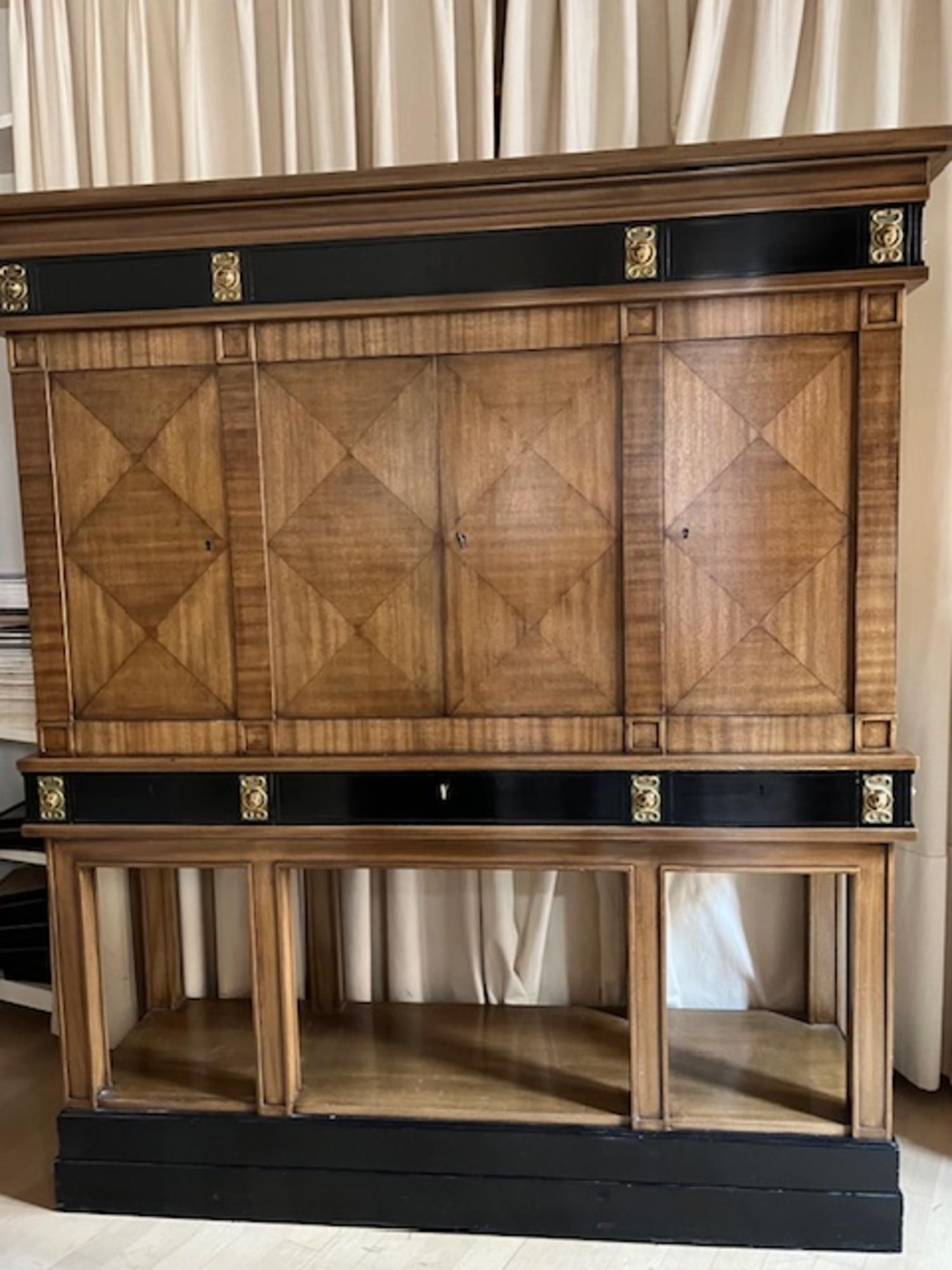 20th Century Swedish Cabinet in Neoclassical Karl Johan Revival Style in vendita 2