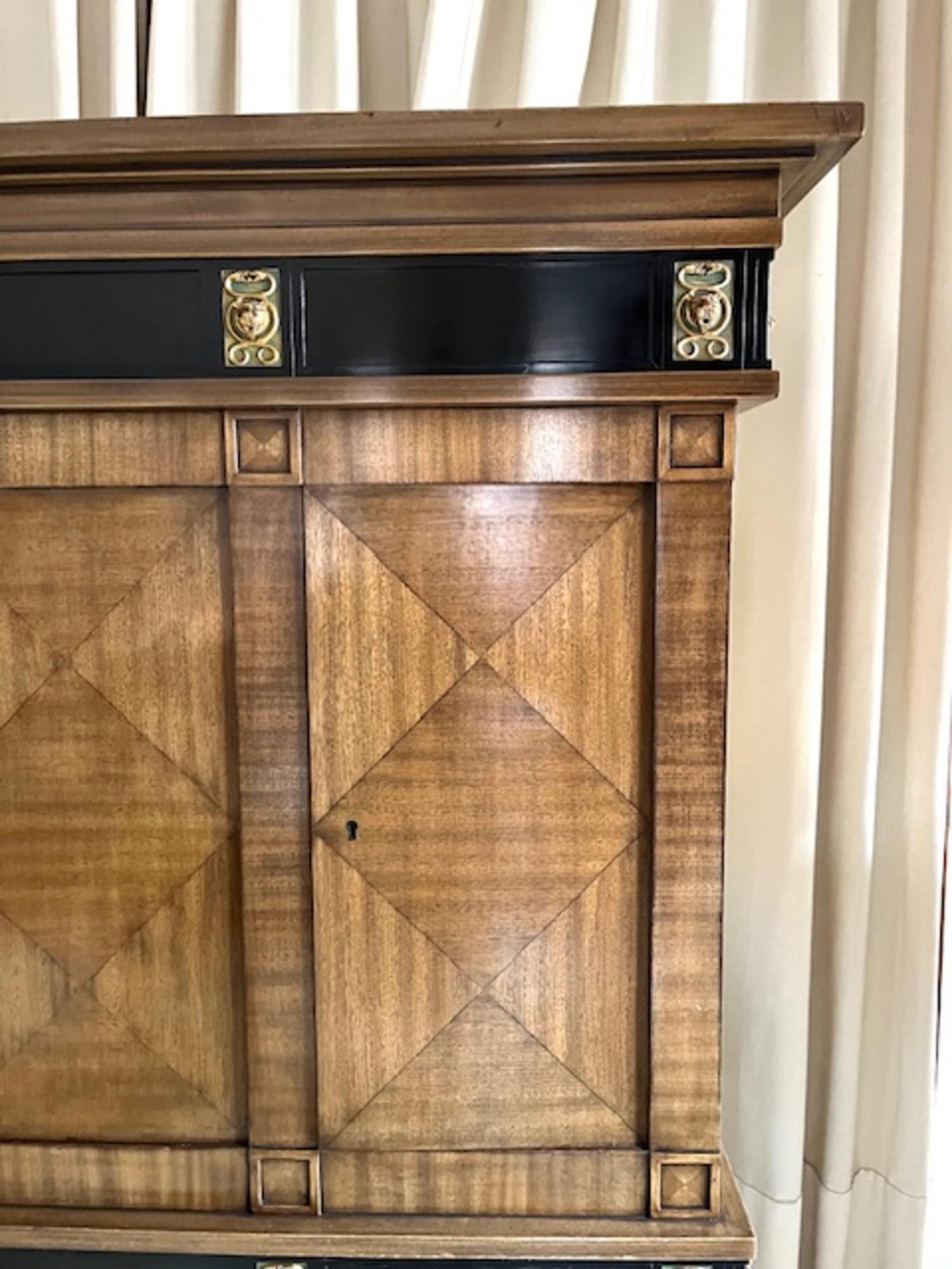 20th Century Swedish Cabinet in Neoclassical Karl Johan Revival Style in vendita 7