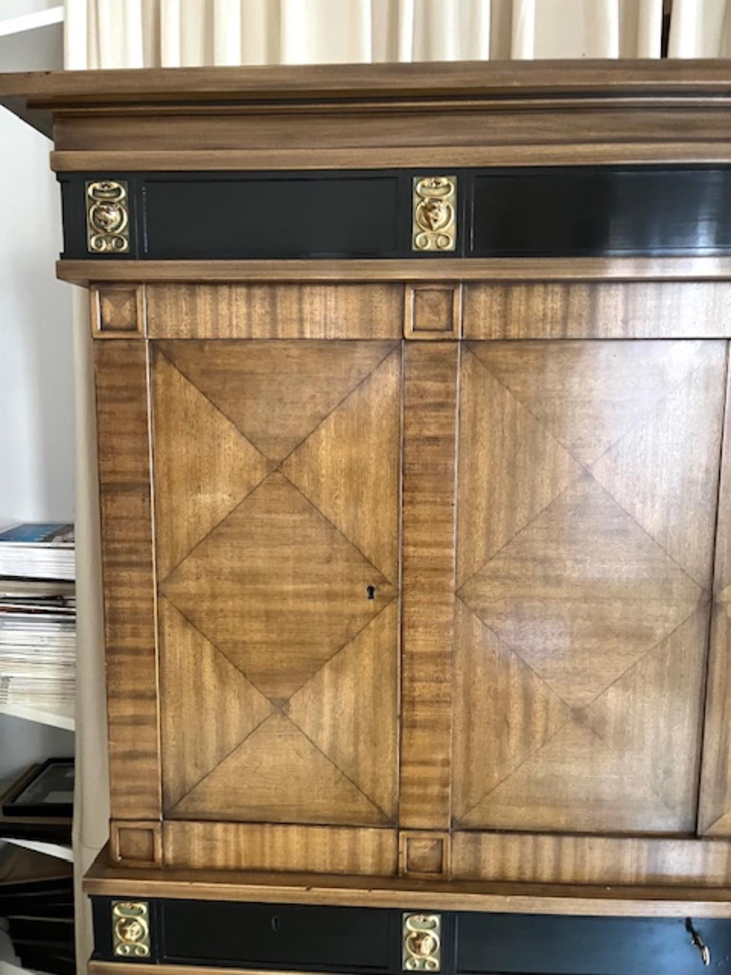 20th Century Swedish Cabinet in Neoclassical Karl Johan Revival Style in vendita 8