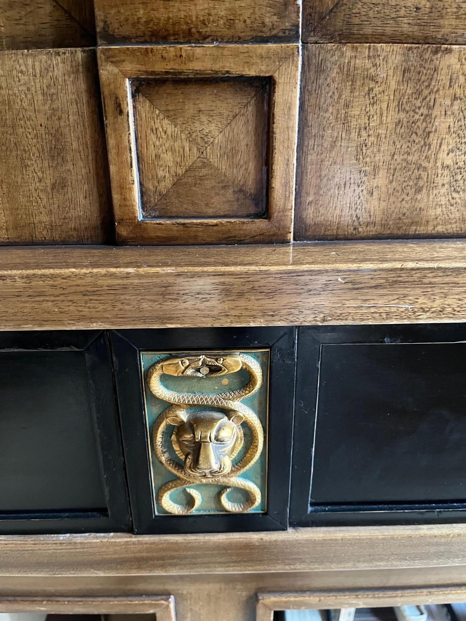 20th Century Swedish Cabinet in Neoclassical Karl Johan Revival Style in vendita 11