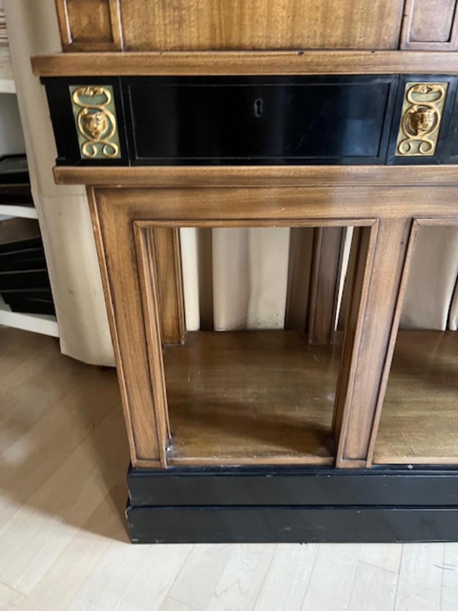 20th Century Swedish Cabinet in Neoclassical Karl Johan Revival Style In condizioni buone in vendita a Madrid, ES