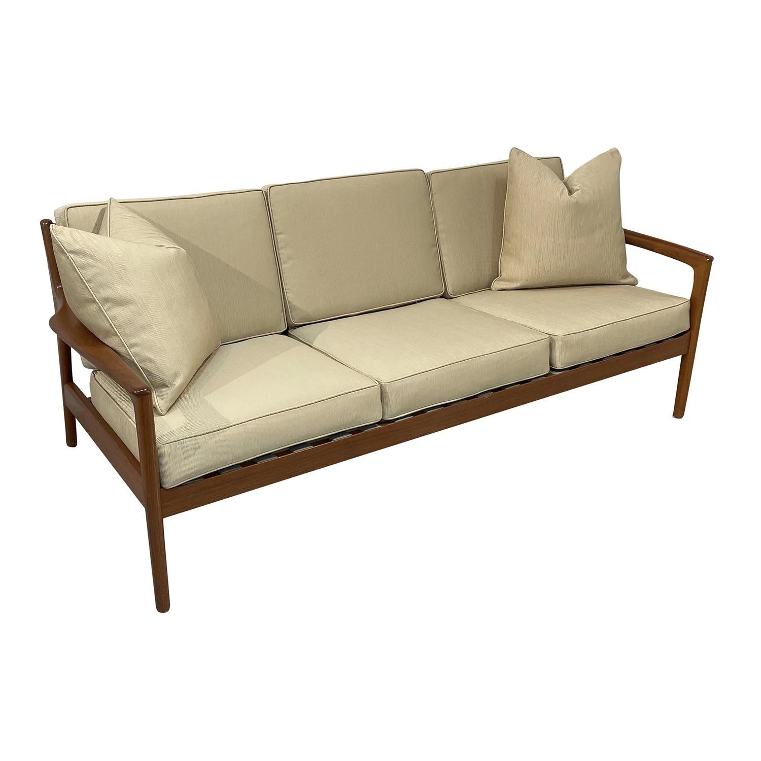 Schwedisches Dux-Dreisitzer-Sofa aus Teakholz des 20. Jahrhunderts, Vintage-Sessel von Folke Ohlsson (Stoff) im Angebot