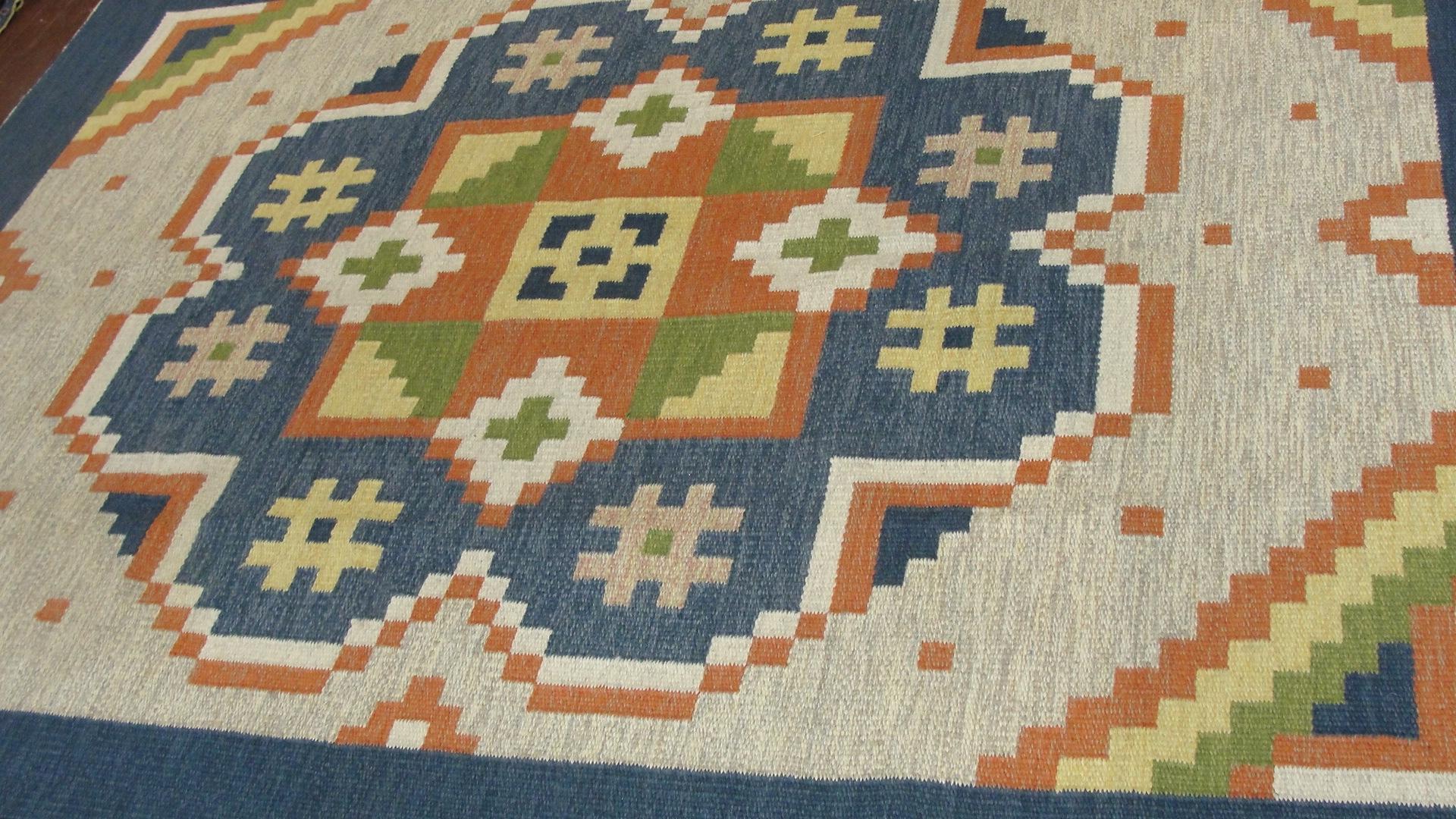 Art Deco Vintage Swedish Flat-Weave Carpet, 20th Century, 5'7