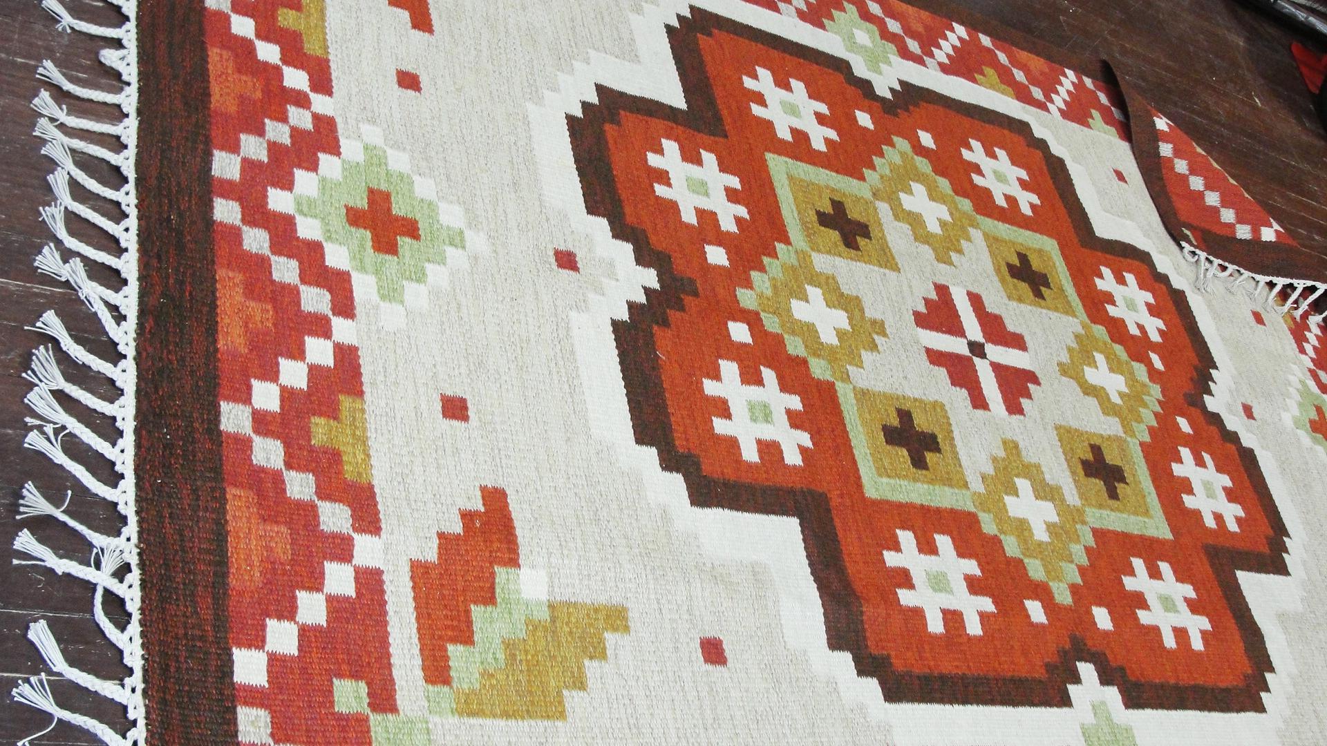 Wool 20th Century Swedish Flat-Weave Carpet For Sale