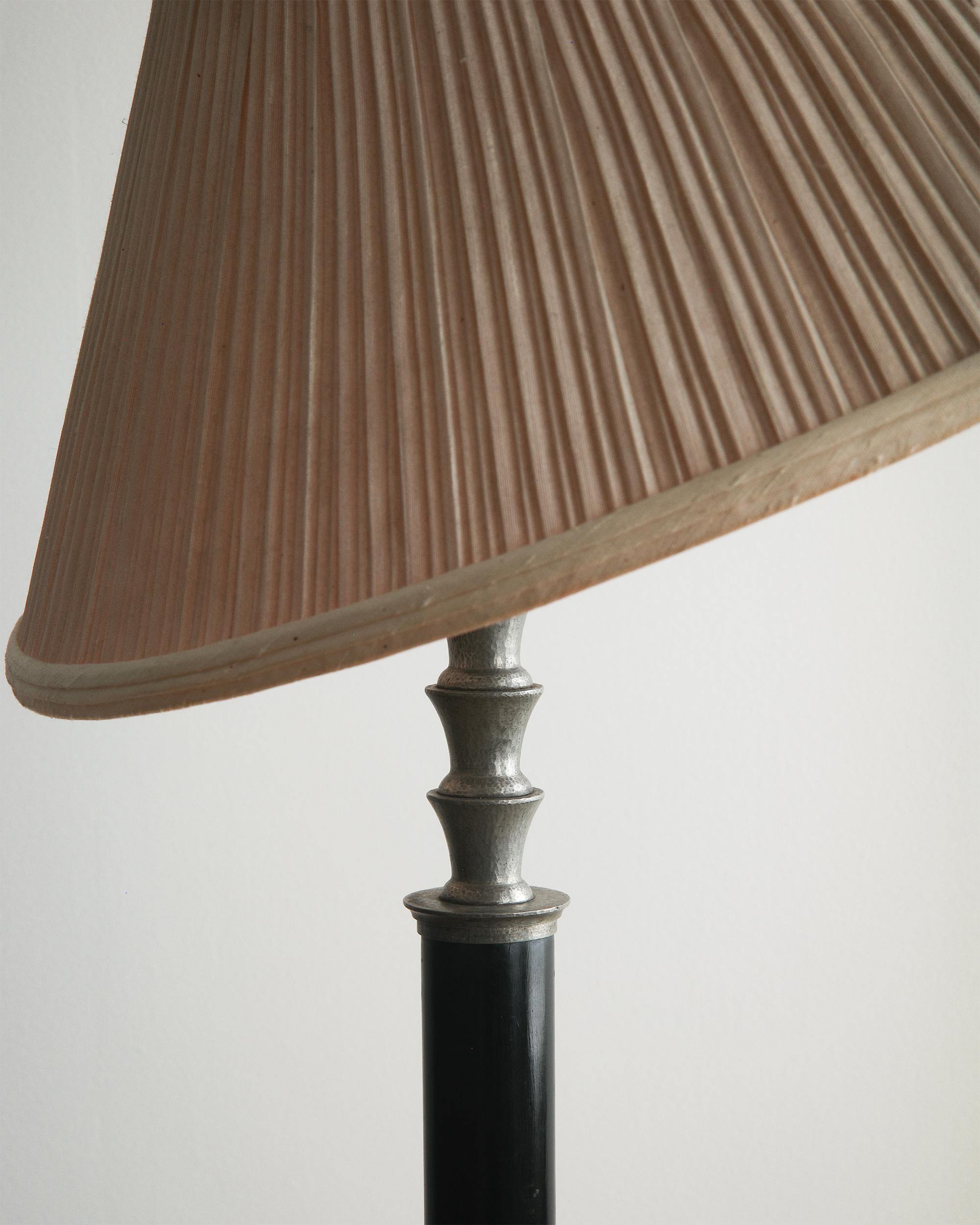 20ième siècle Lampadaire Grace suédois du 20e siècle