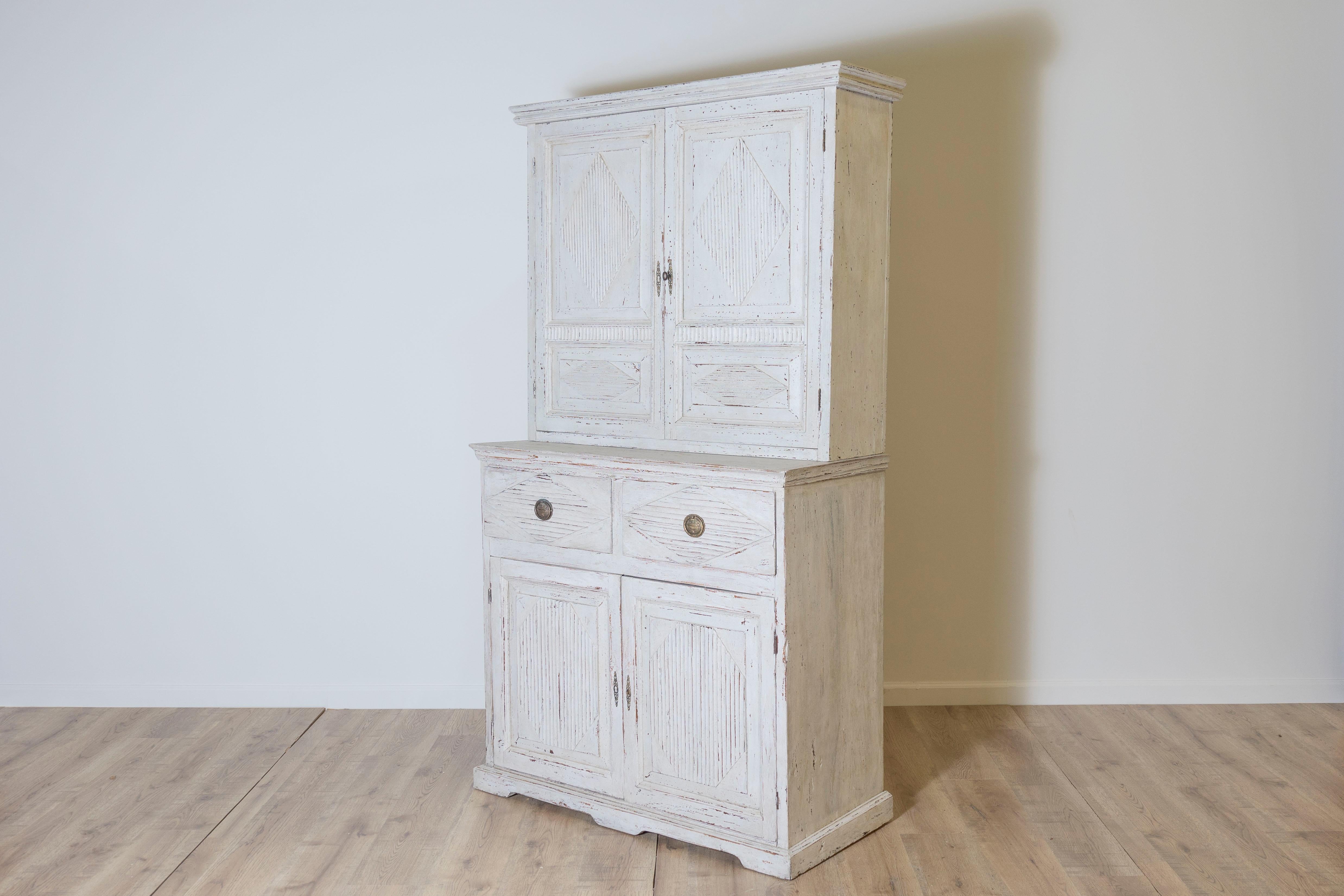 20th Century Swedish Linen Press For Sale 1