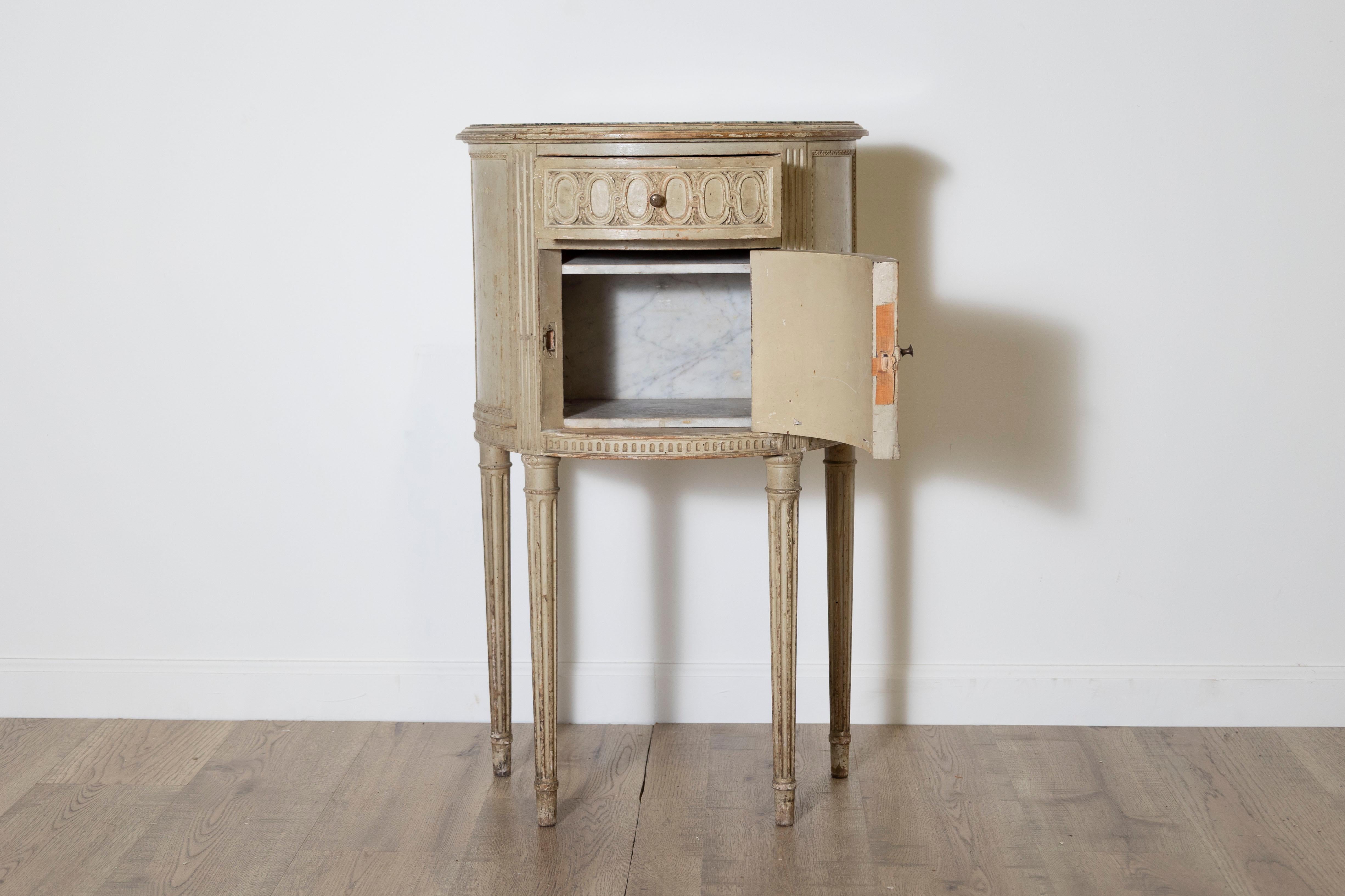 20th Century Swedish Nightstand In Good Condition For Sale In Atlanta, GA