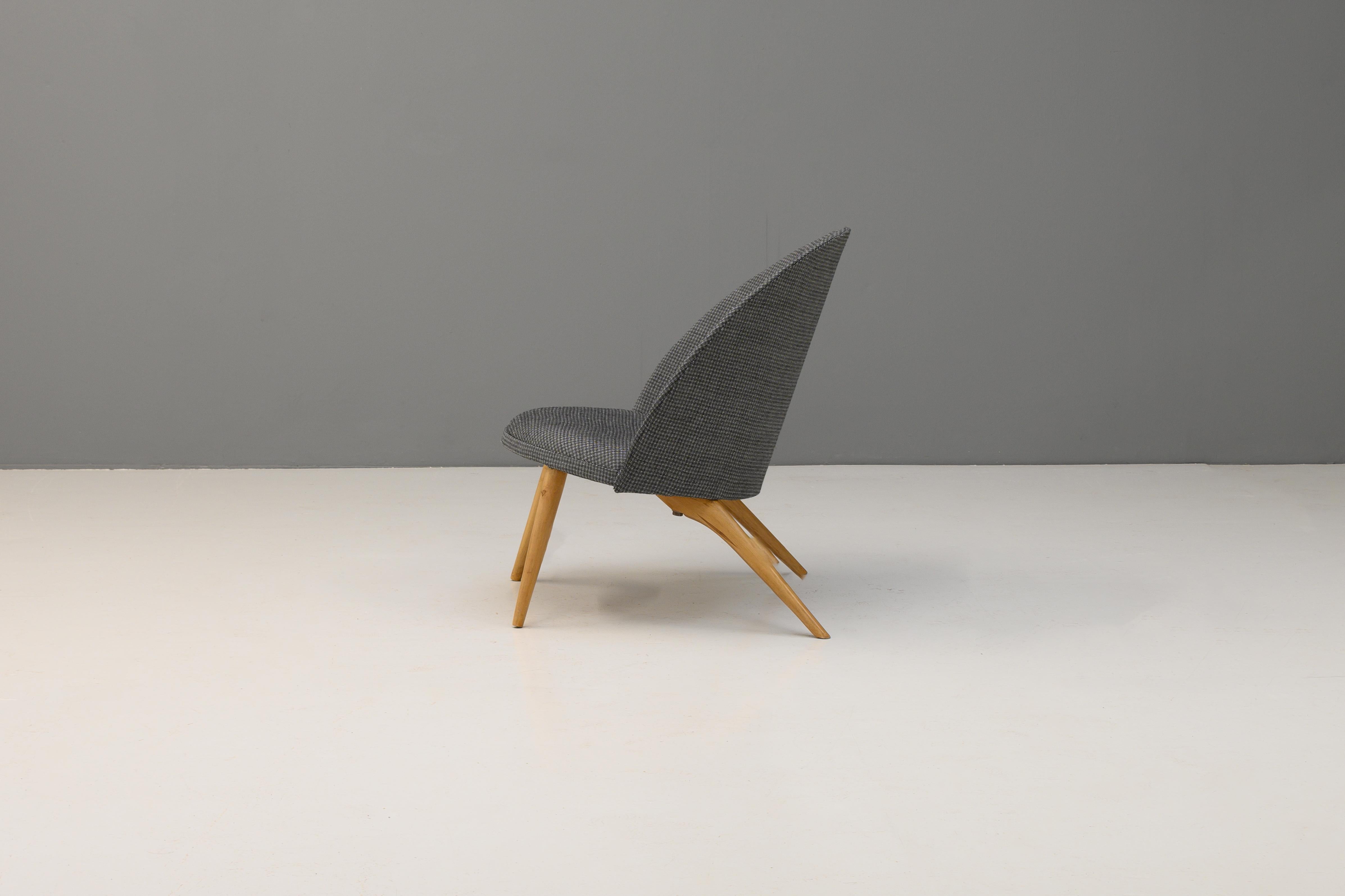 Scandinave moderne Chaise suédoise à dossier en contreplaqué du 20e siècle en vente