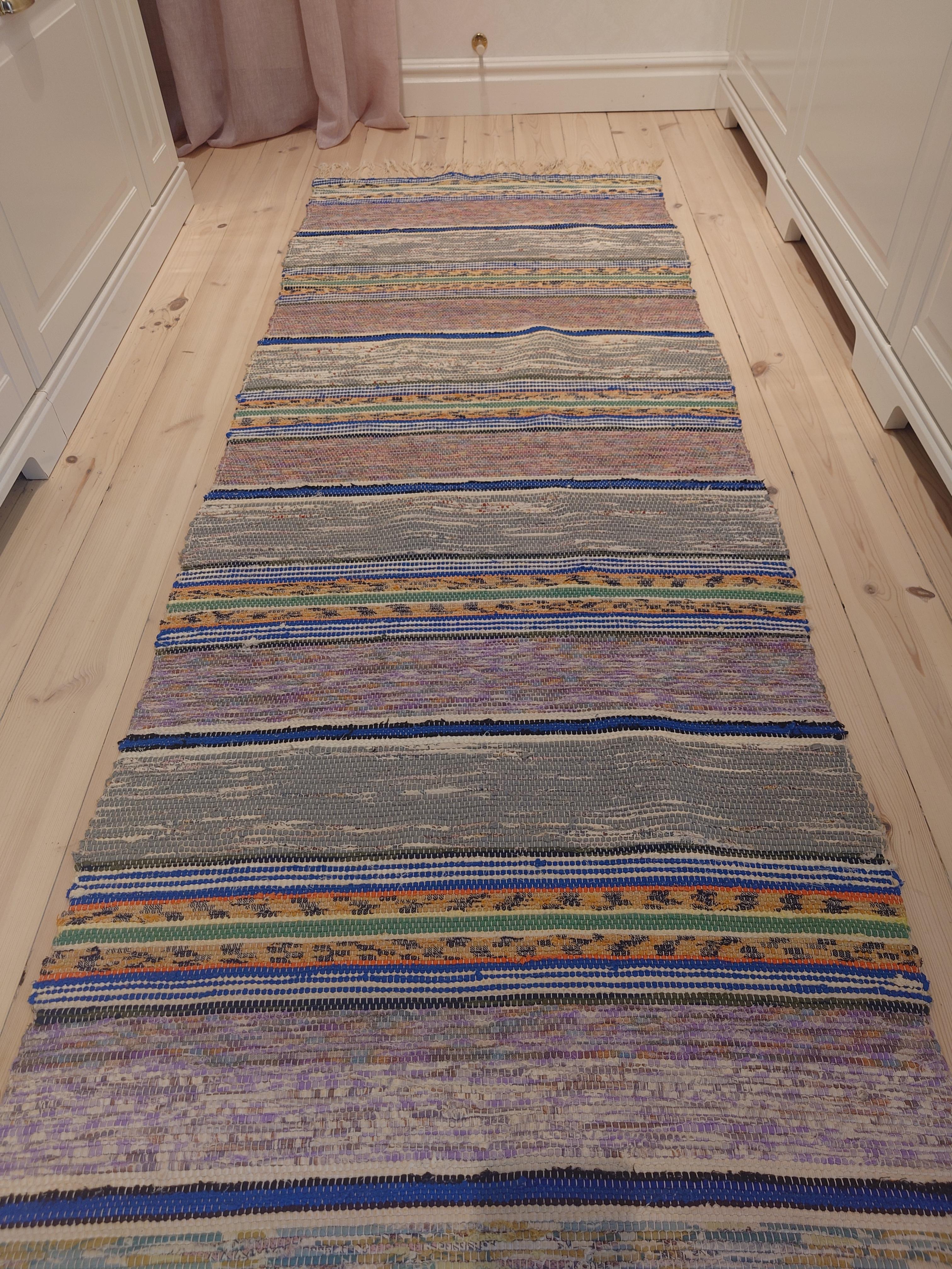 Hand-Woven 20th Century Swedish Rag rug For Sale