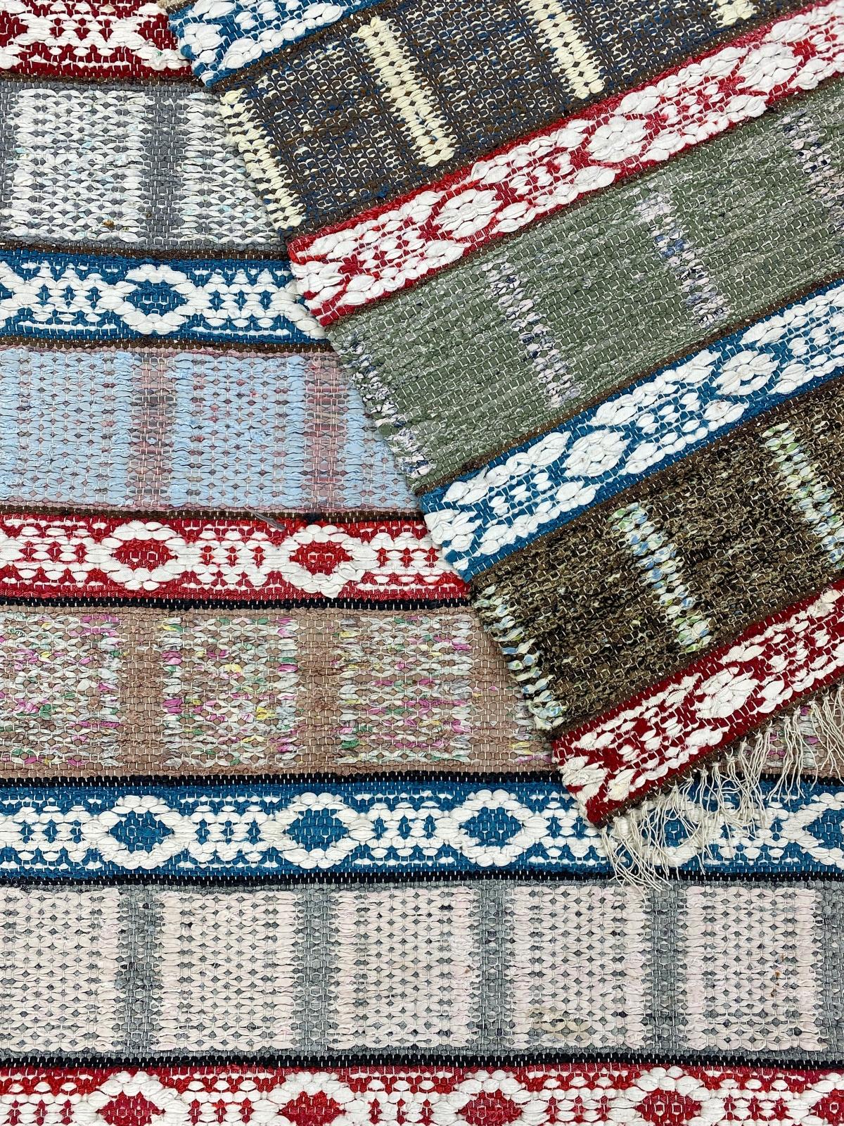 Hand-Woven 20th Century Swedish rag rug Ölands Eddy´s sommaräng Blåklocka - handwoven  For Sale