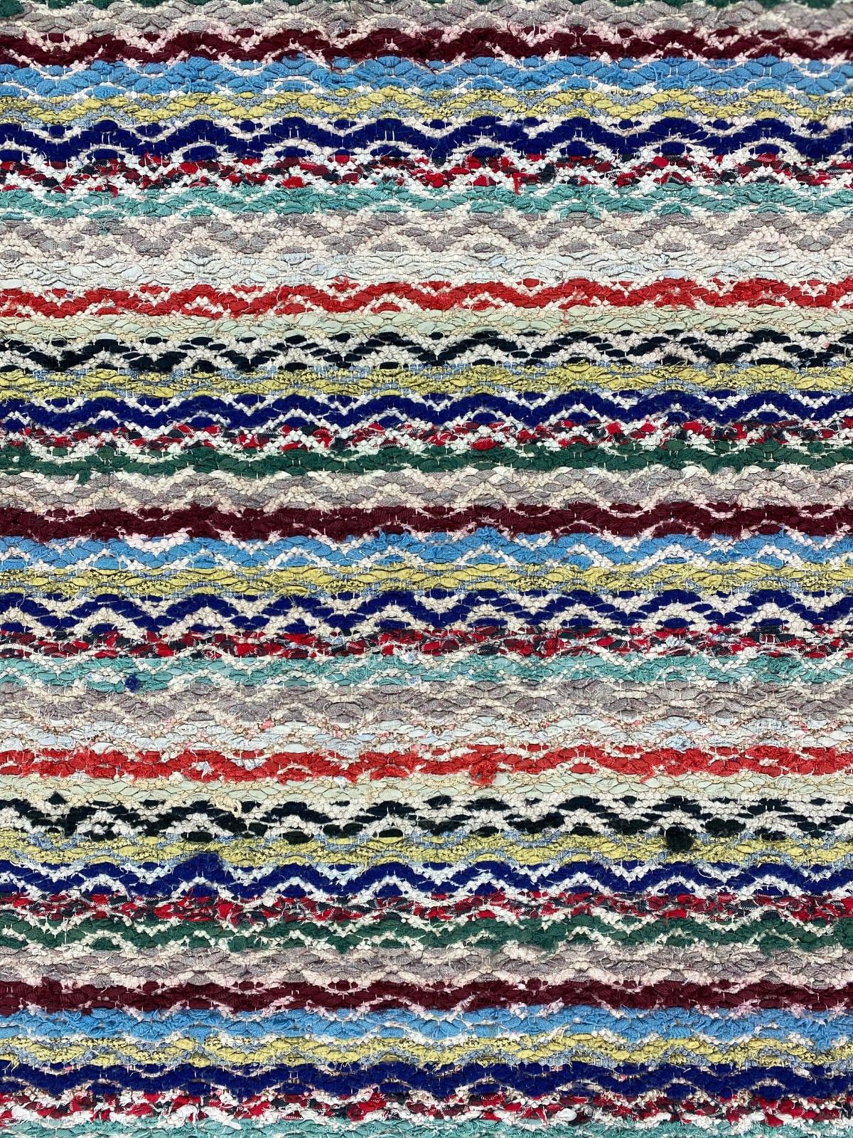 Hand-Woven 20th Century Swedish rag rug Smålands Doris Nr:4  - handwoven  For Sale