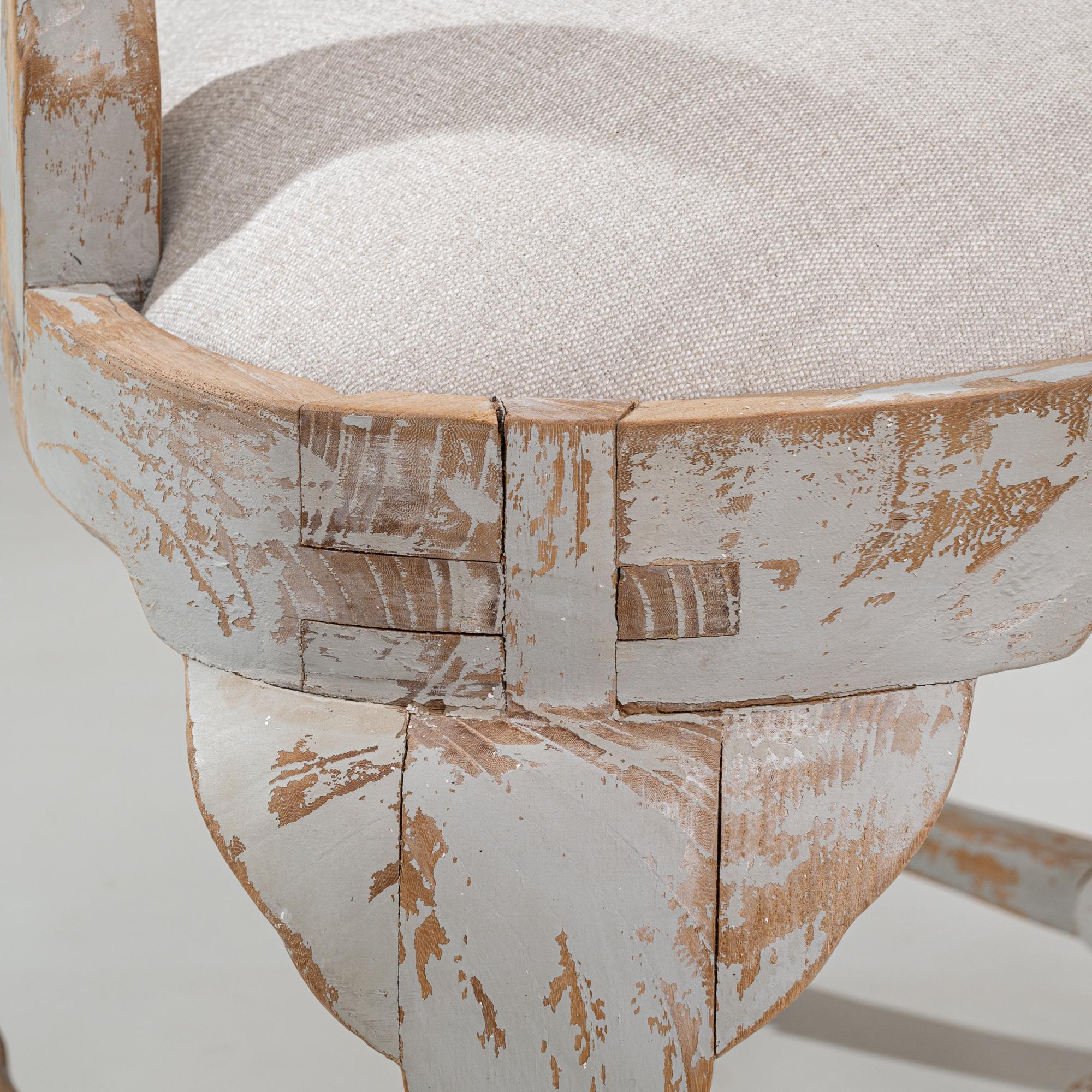 Chaise de salle à manger suédoise du 20e siècle, néo-rococo, en bois patiné en vente 3