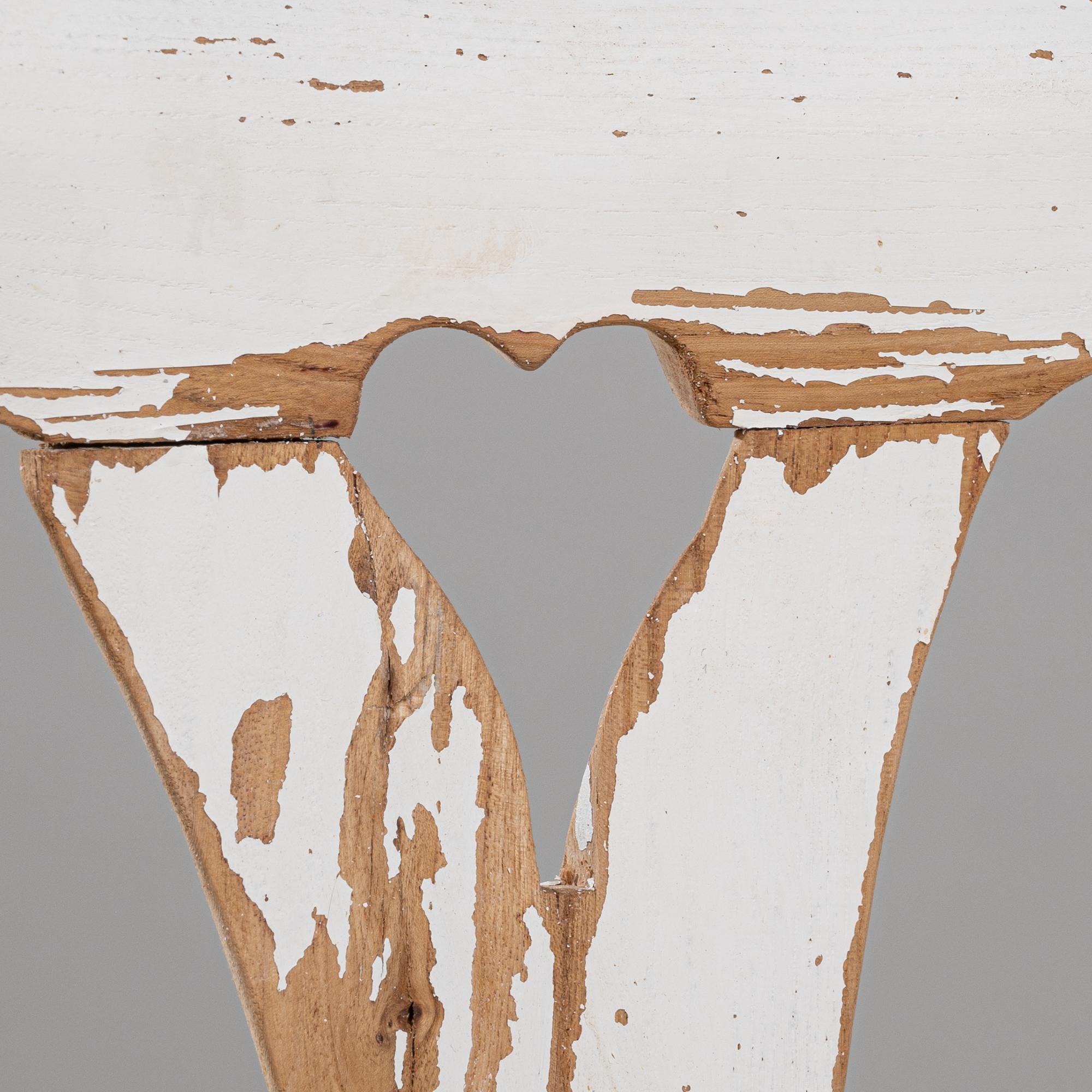 Chaise de salle à manger suédoise du 20e siècle, néo-rococo, en bois patiné en vente 6