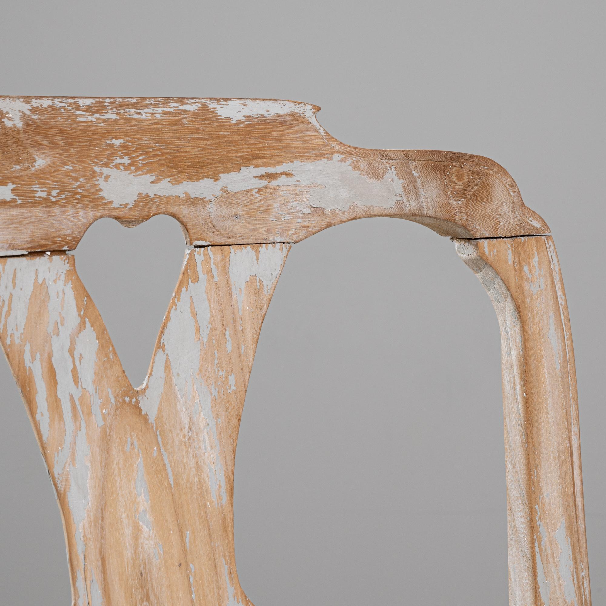 Chaise de salle à manger suédoise du 20e siècle, néo-rococo, en bois patiné en vente 6