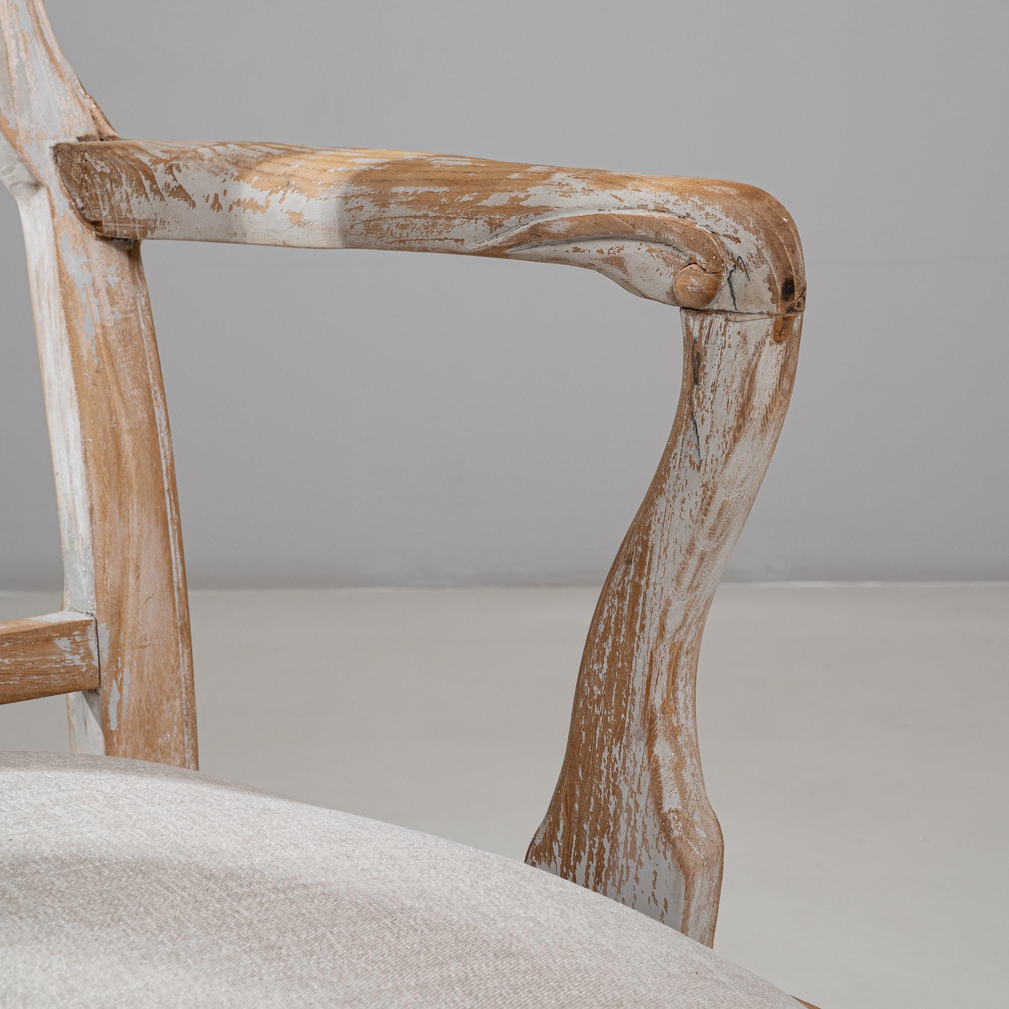 Chaise de salle à manger suédoise du 20e siècle, néo-rococo, en bois patiné en vente 7