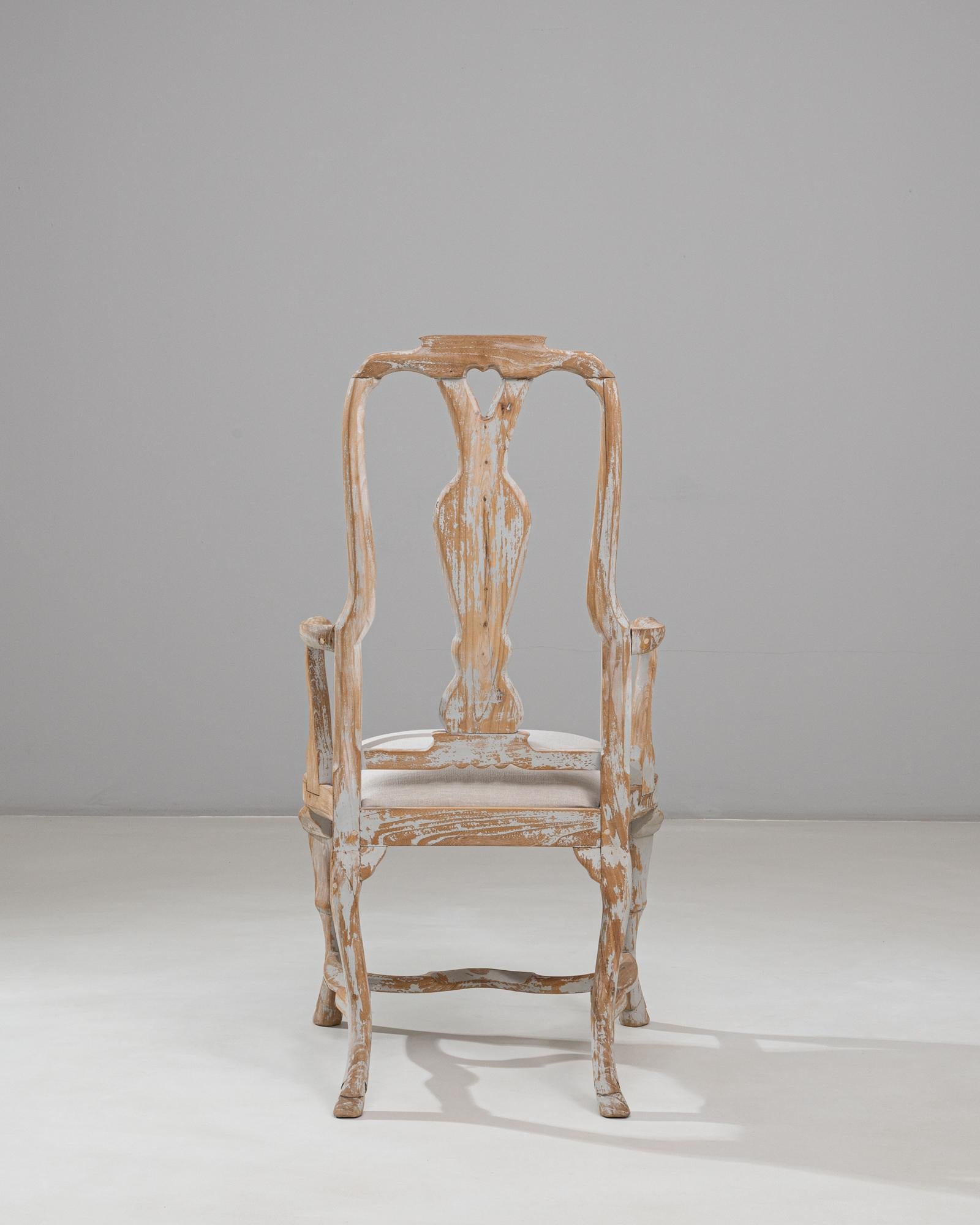 Suédois Chaise de salle à manger suédoise du 20e siècle, n�éo-rococo, en bois patiné en vente