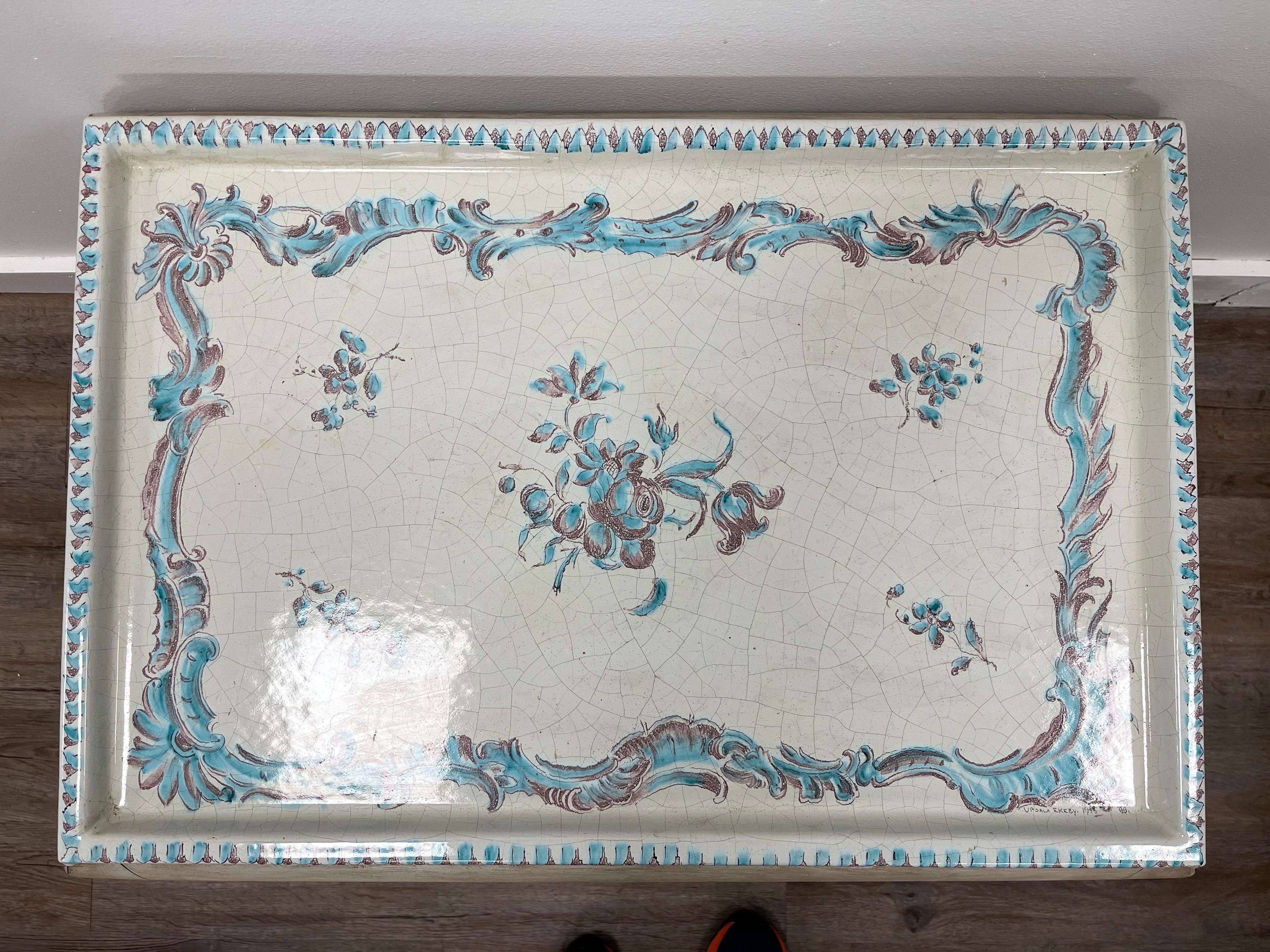 20th Century Swedish Rococo Style Tray Table In Good Condition For Sale In Huntington, NY