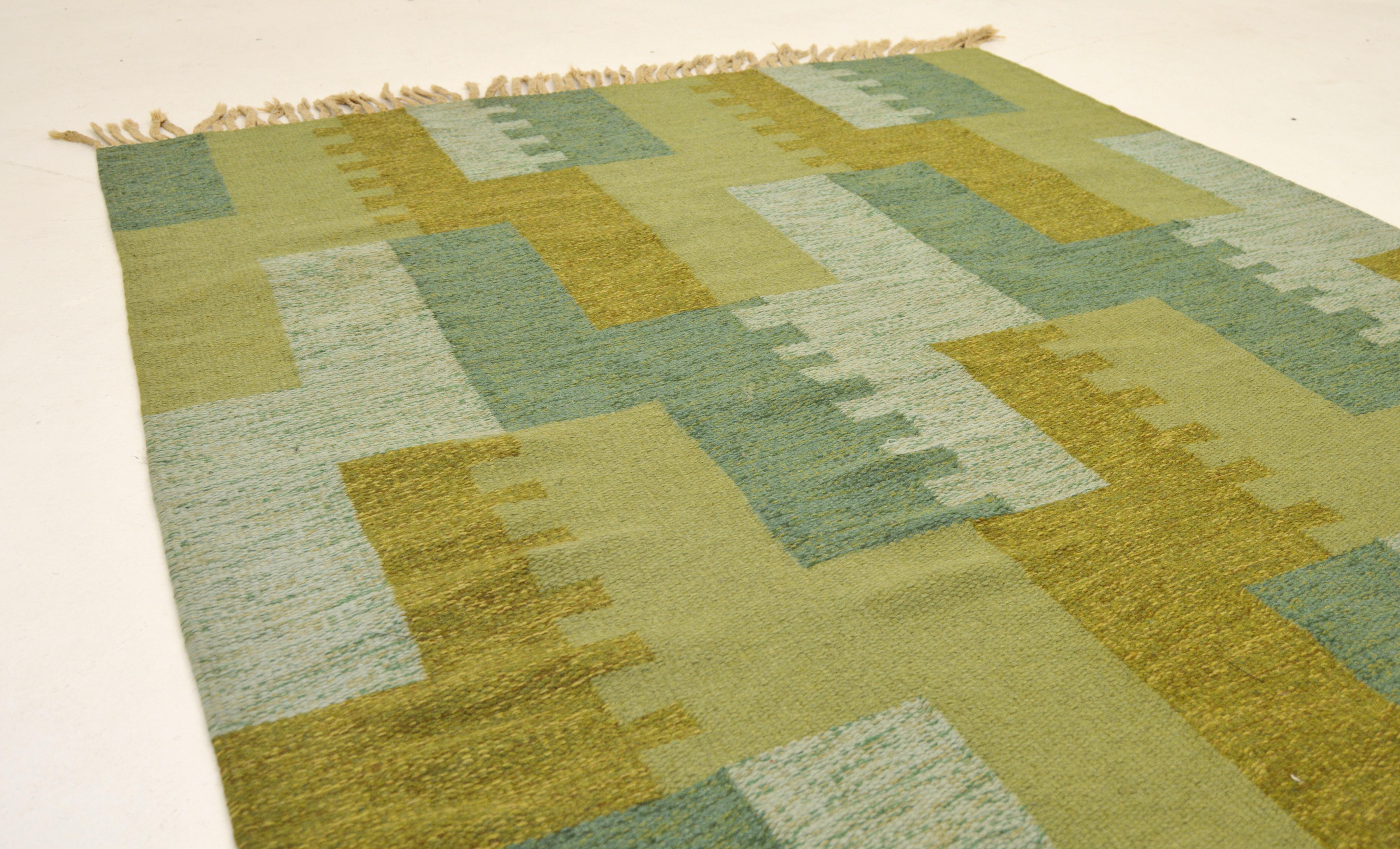 20th Century Swedish Röllakan Flat-Weave Carpet Signed UB In Good Condition For Sale In Alvesta, SE