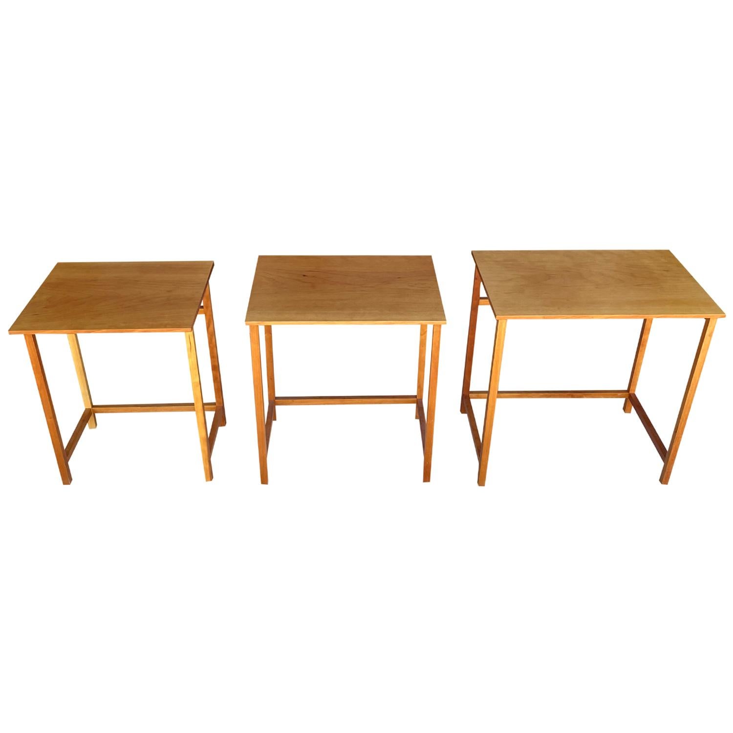 20th Century Swedish Svenskt Tenn Set of Cherry Nesting Tables by Josef Frank In Good Condition In West Palm Beach, FL