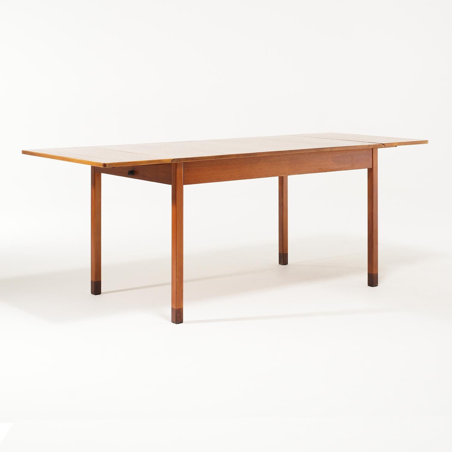 20th Century Swedish Teakwood Writing Table - Vintage Office Desk by David Rosén (20. Jahrhundert) im Angebot