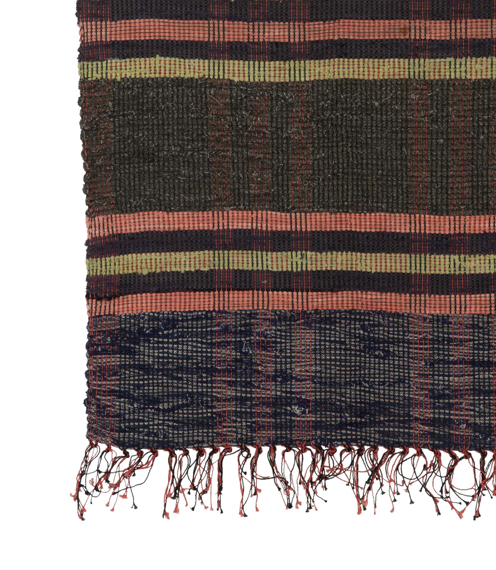 Tapis traditionnel suédois du 20e siècle en coton vert, bleu, rouge et jaune.    Vers 1950.      Sac 14 / Tapis 136