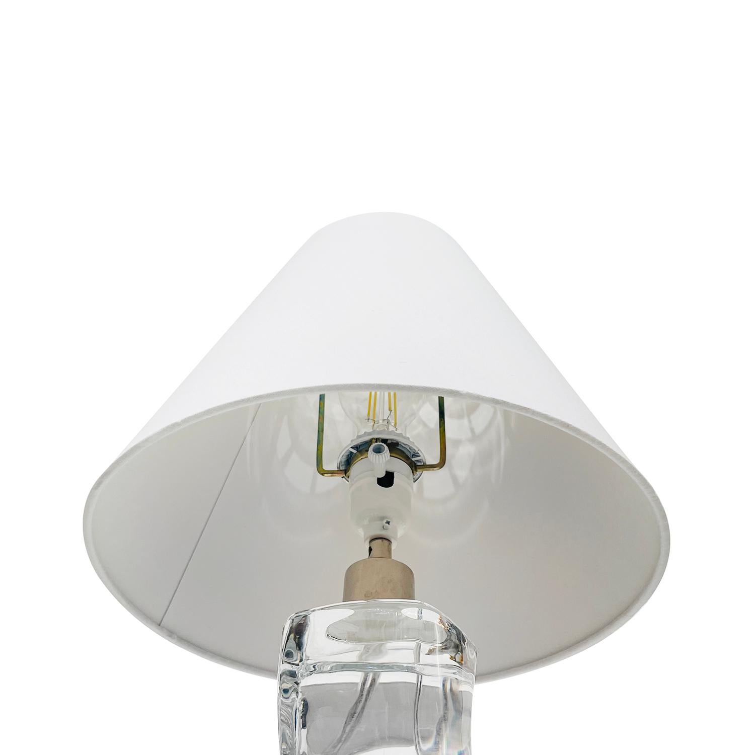 Lámpara de sobremesa sueca del siglo XX de cristal de Orrefors de Olle Alberius en Bueno estado para la venta en West Palm Beach, FL