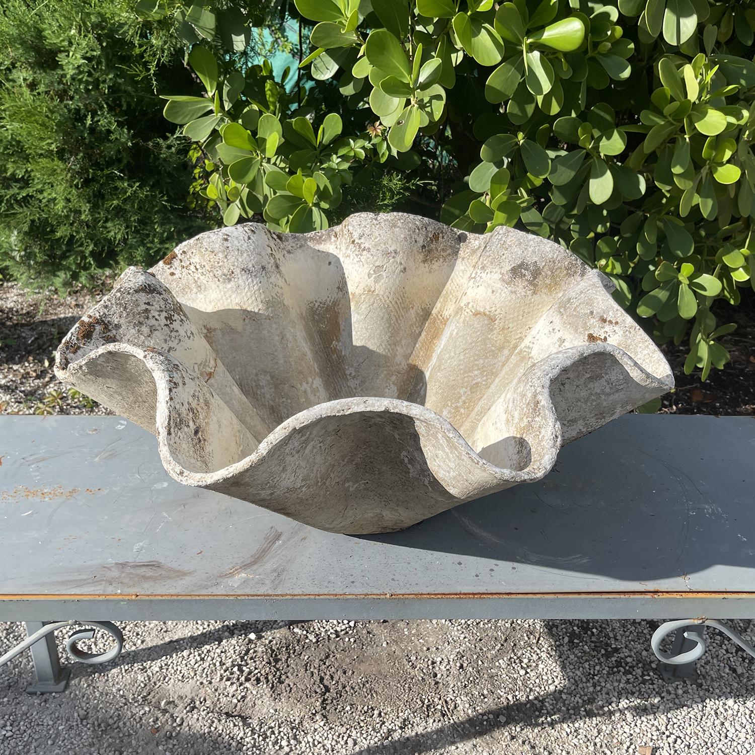 Svizzero Fioriera da giardino biomorfa in cemento del XX secolo di Willy Guhl in vendita