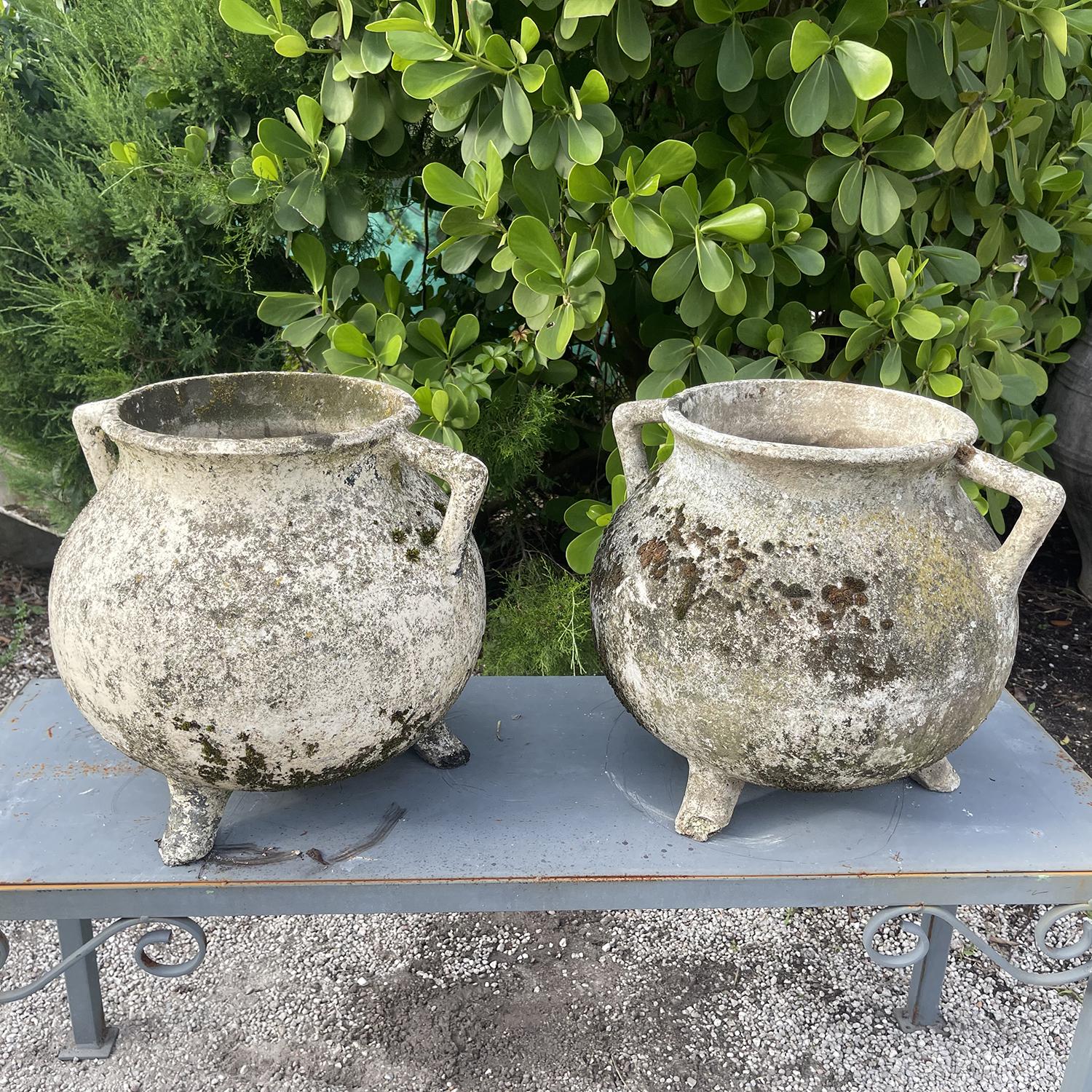 Cement 20th Century Swiss Pair of Cauldron or Marmite Garden Planters by Willy Guhl For Sale