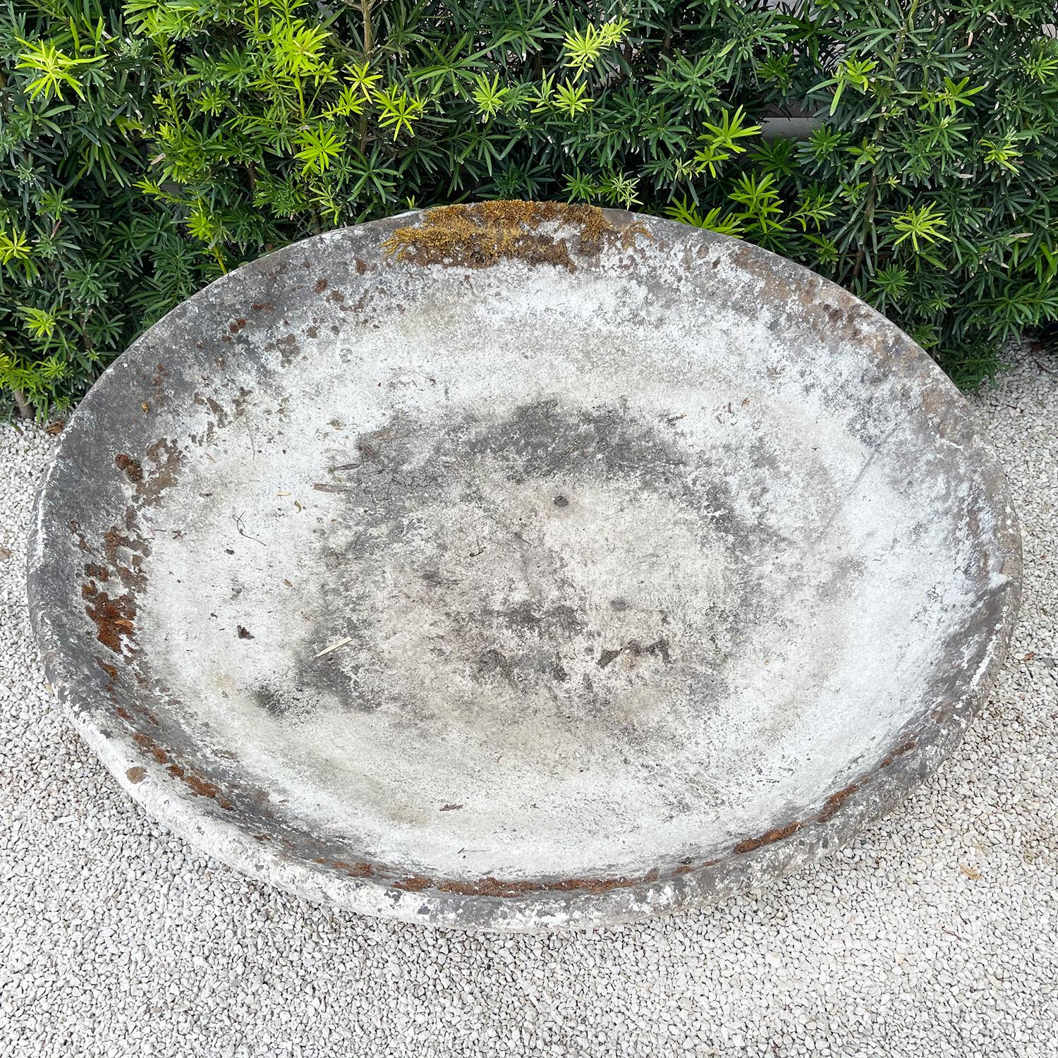 20e siècle Suisse Paire de jardinières en ciment Vintage By par Willy Guhl, Eternit Bon état - En vente à West Palm Beach, FL